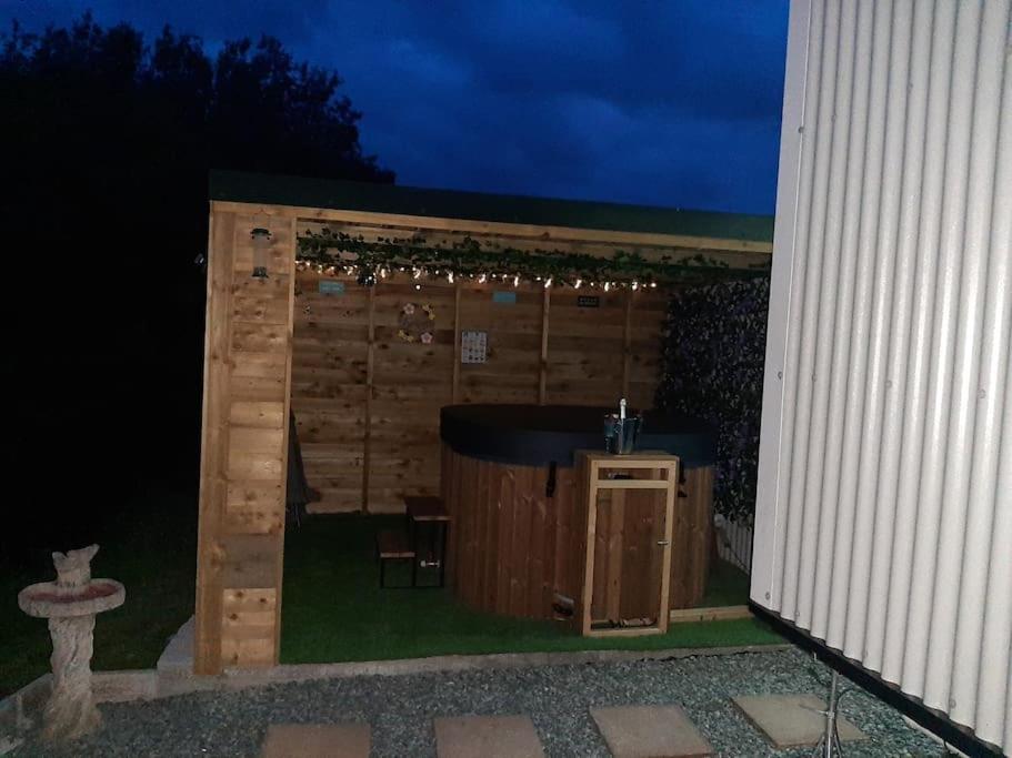 Anglesey new modern shepherds hut with spa hot tub view 5