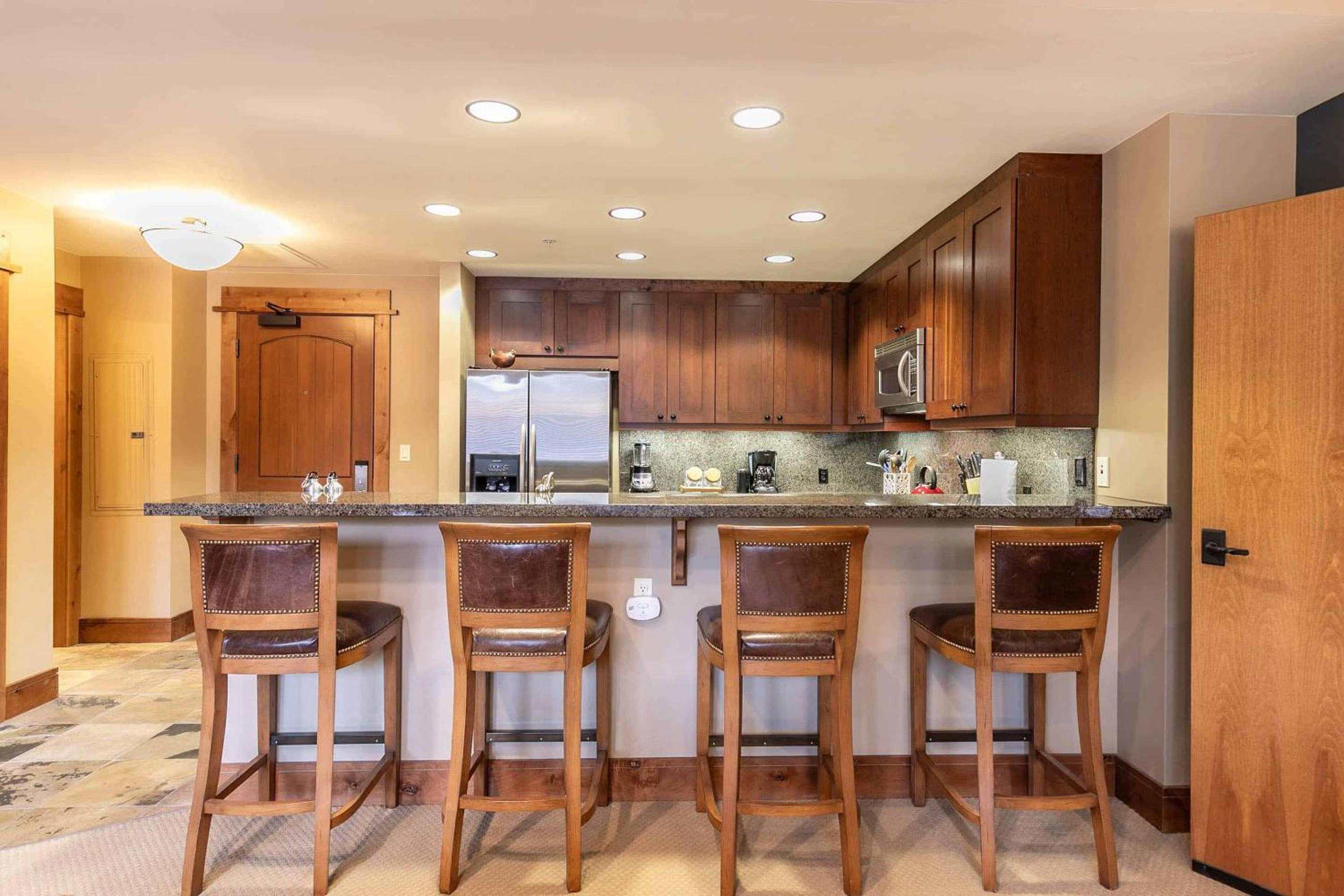 Lake Tahoe Vacations - Catamount Lodge 201B by East West Hospitality - Property Image 13