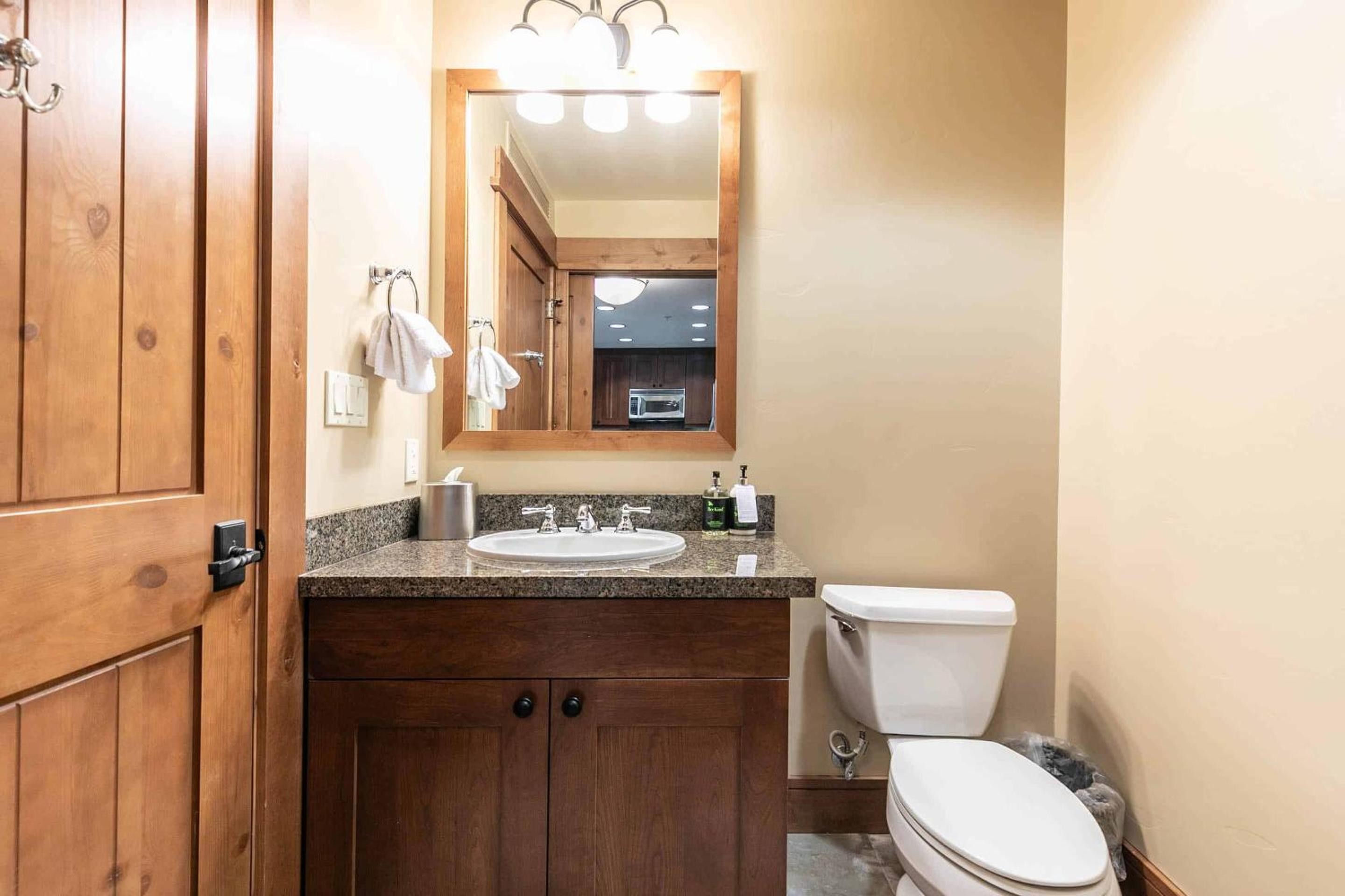 Lake Tahoe Vacations - Catamount Lodge 201B by East West Hospitality - Property Image 8