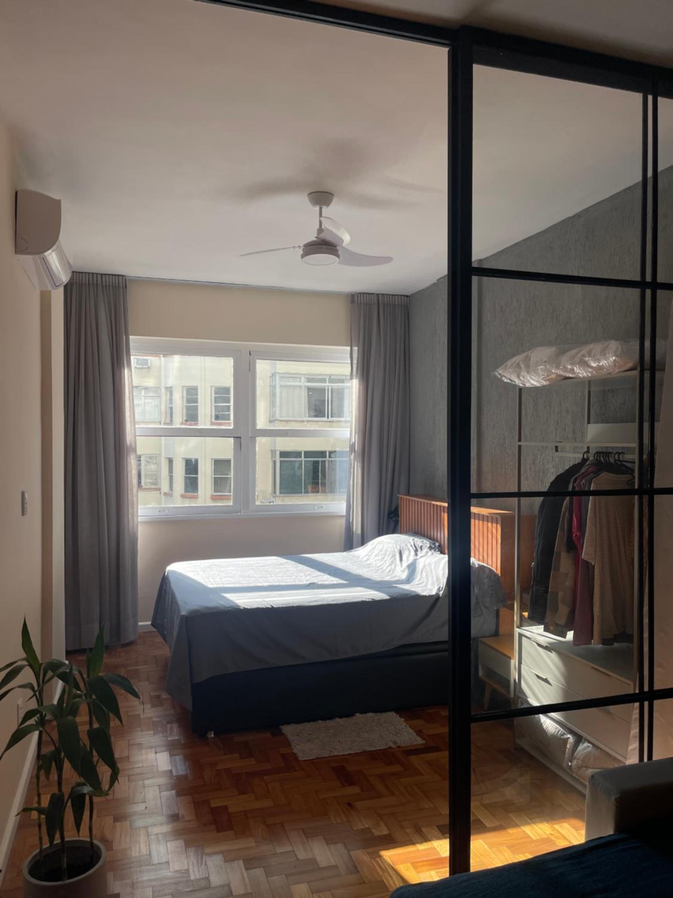 Quadra praia! Loft industrial requintado NOVO para 4 pessoas vizinho COPACABANA PALACE!