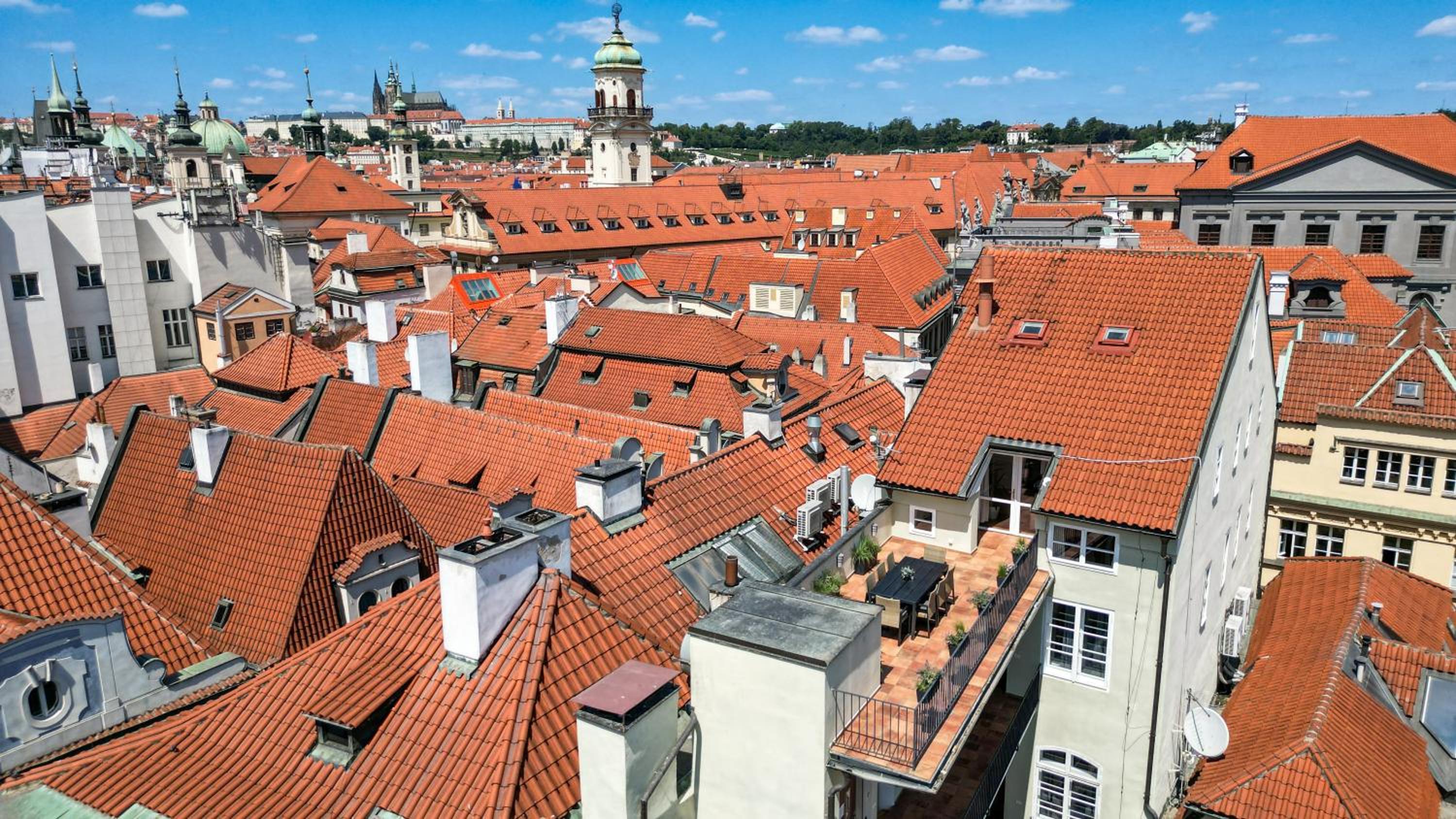 Charles Apartments in Old Town