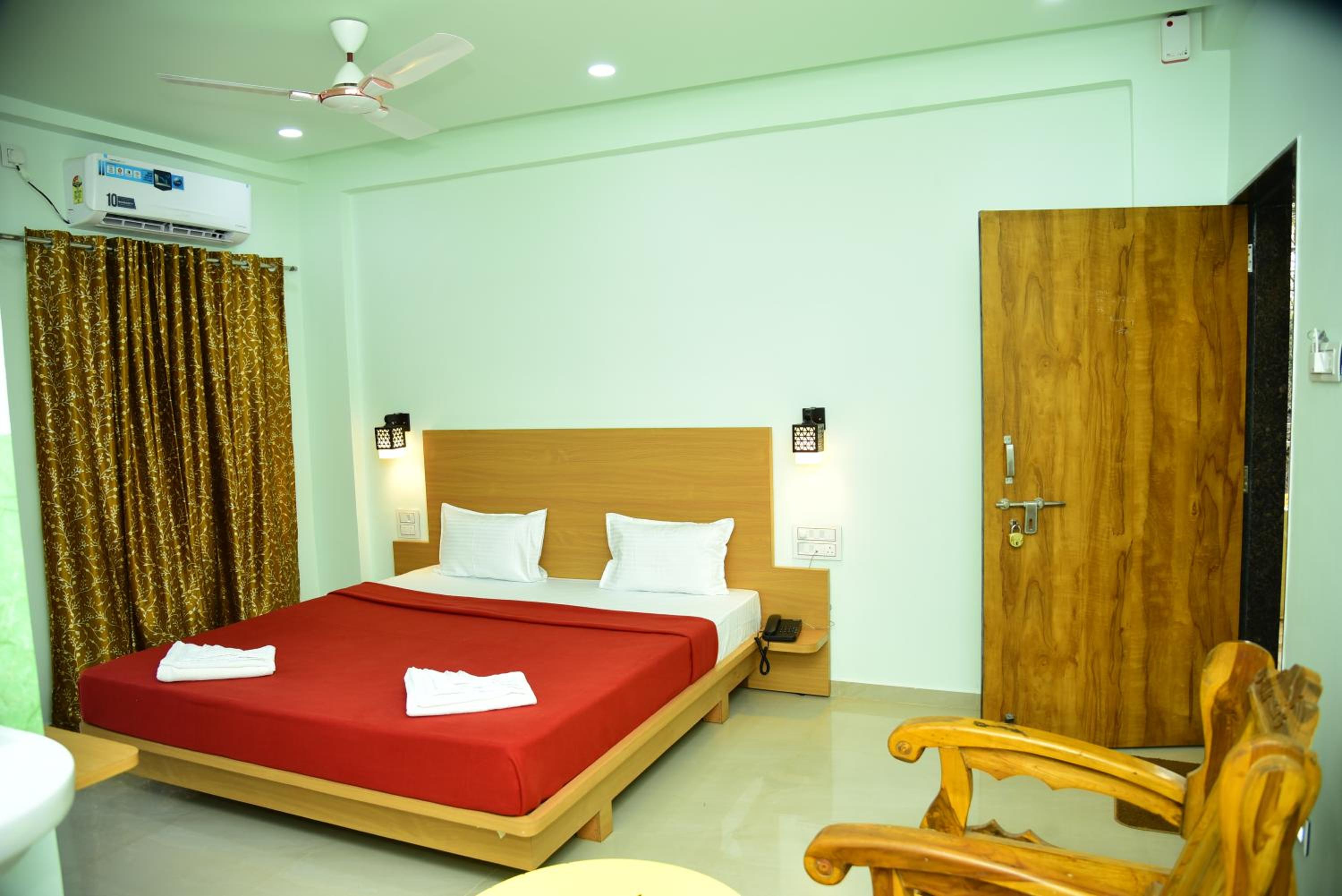 Hotel Shalini Palace