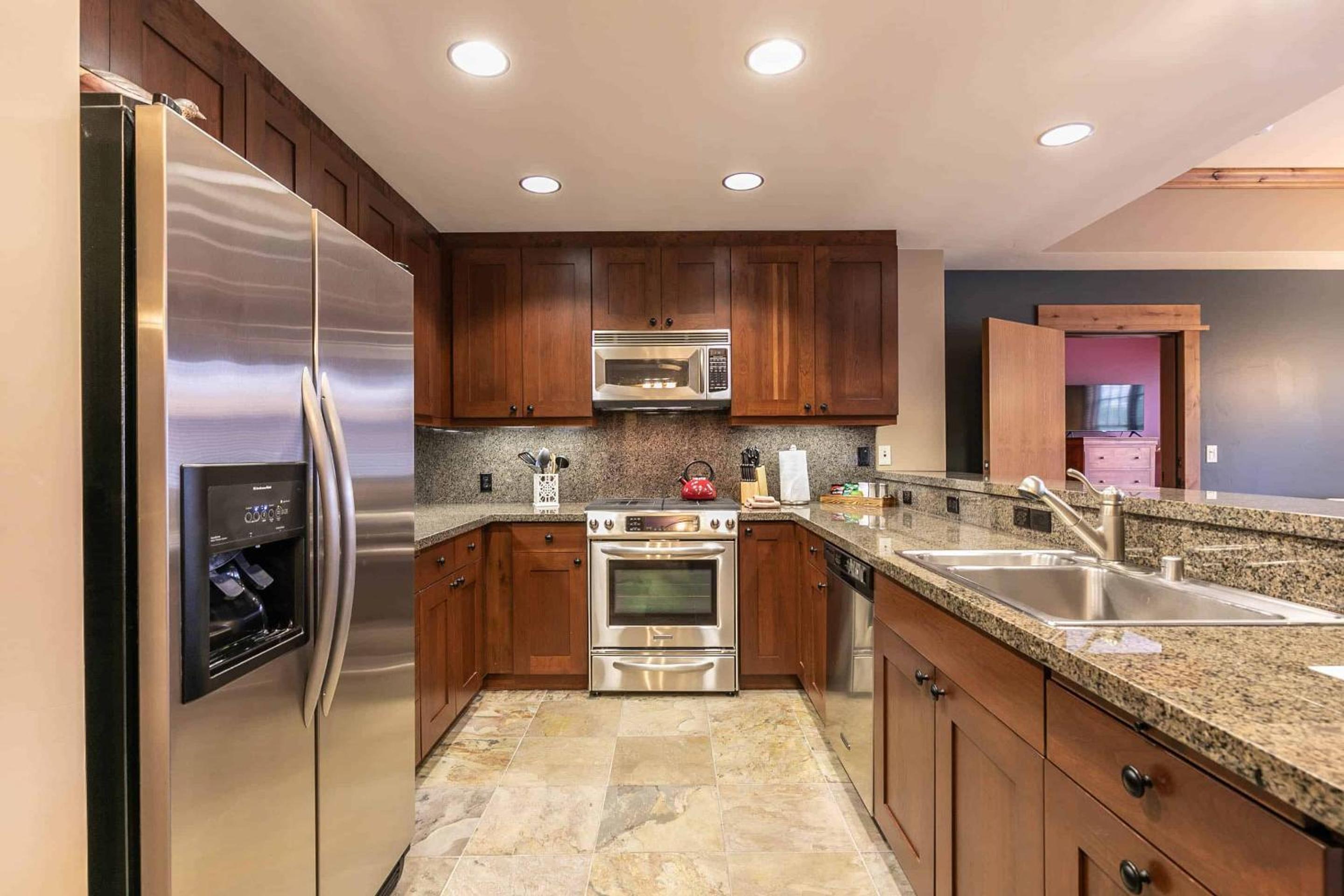 Lake Tahoe Vacations - Catamount Lodge 201B by East West Hospitality - Property Image 17