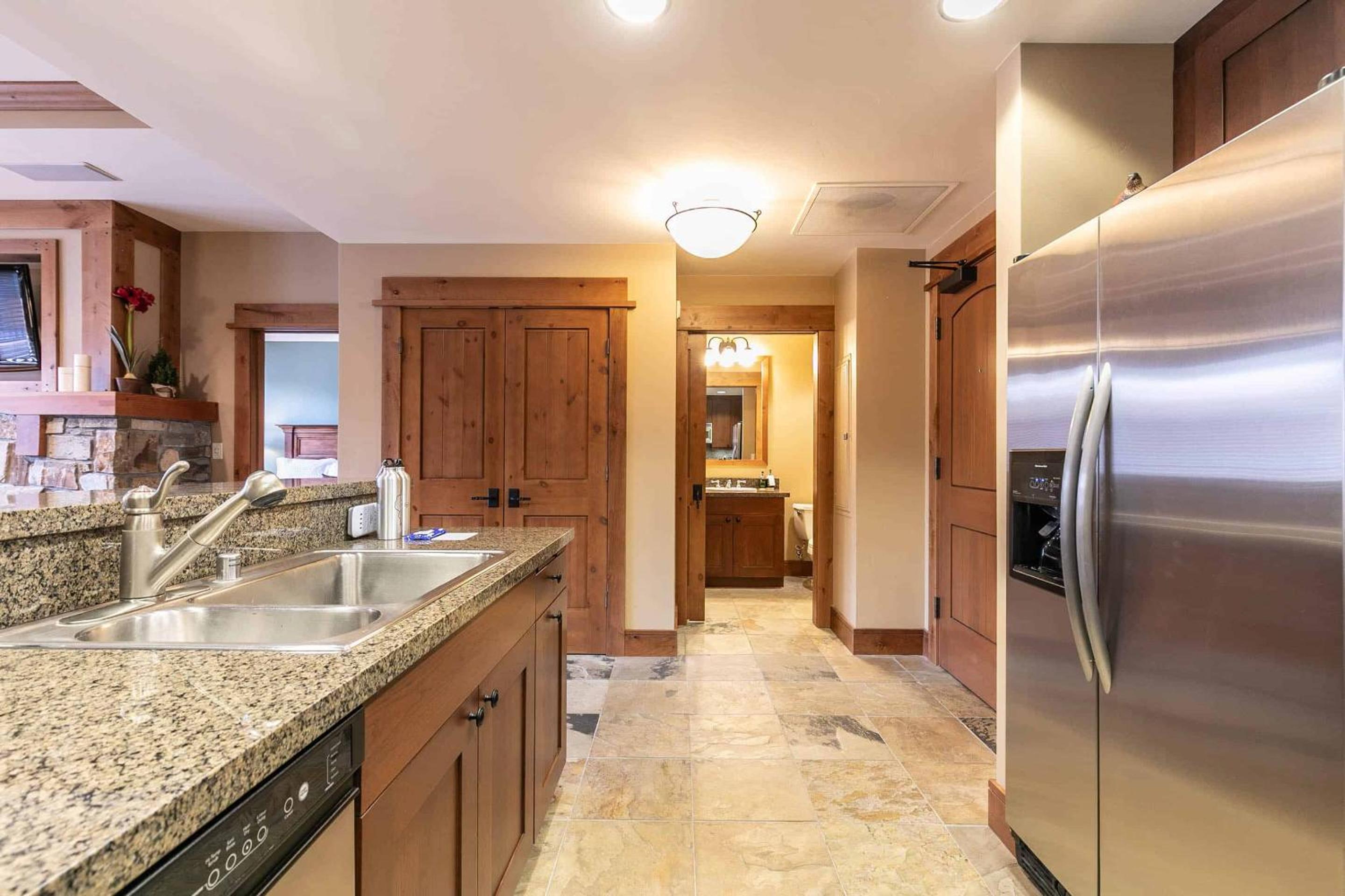 Lake Tahoe Vacations - Catamount Lodge 201B by East West Hospitality - Property Image 15