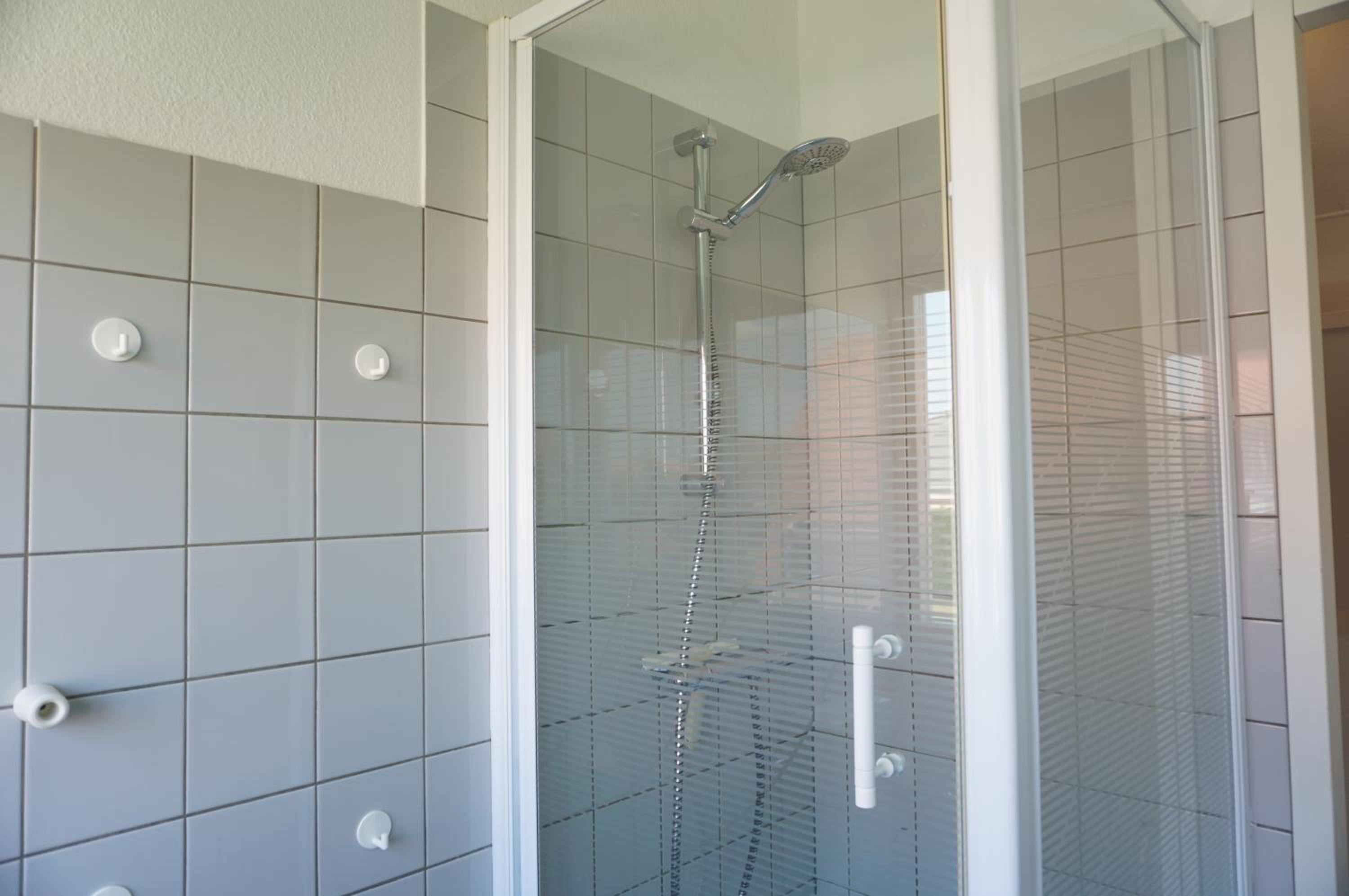 Kustverhuur, Park Scheldeveste Zwin 015, met grote omheinde tuin view 2