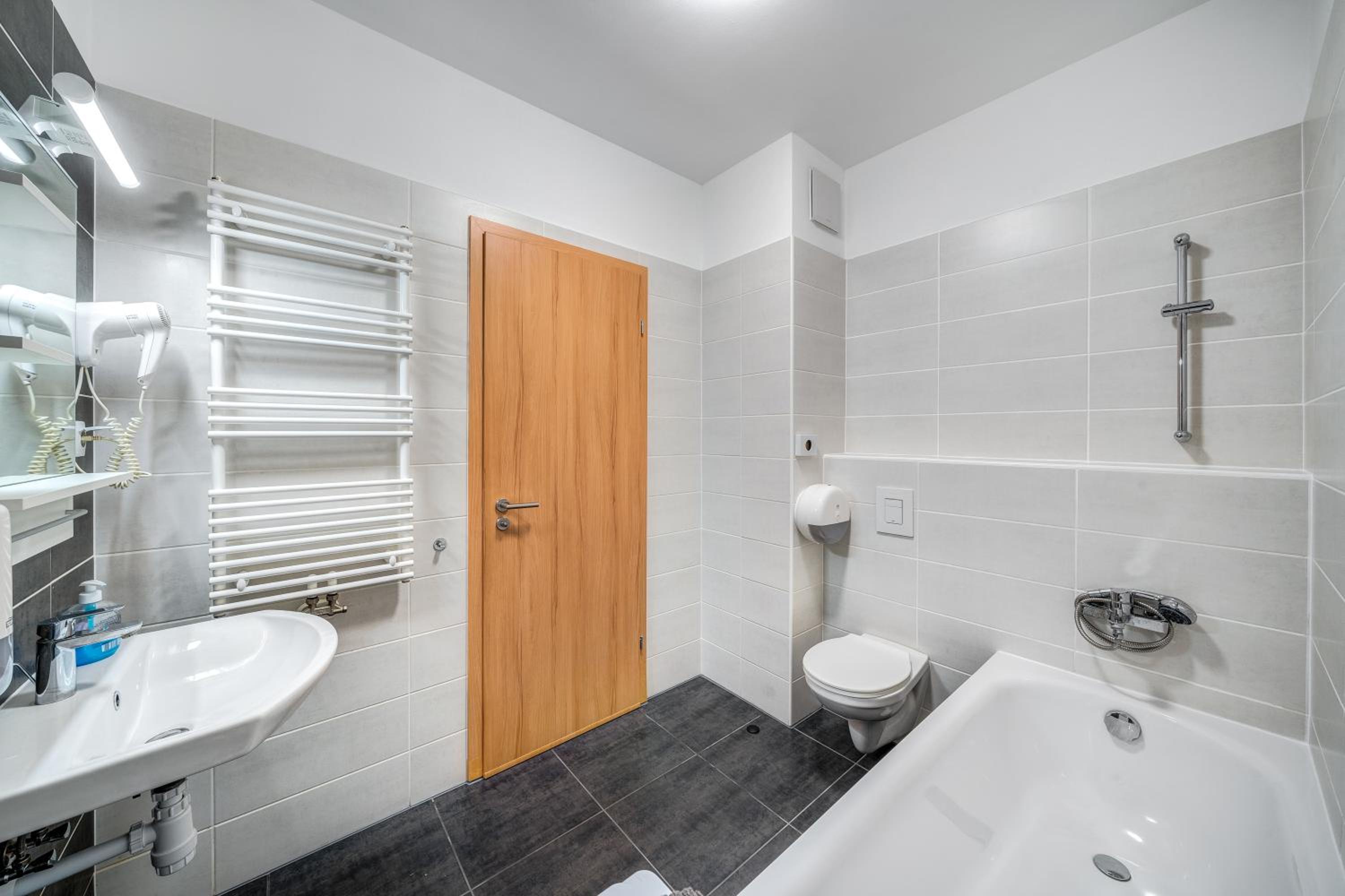 Elegance Central Retreat view 5
