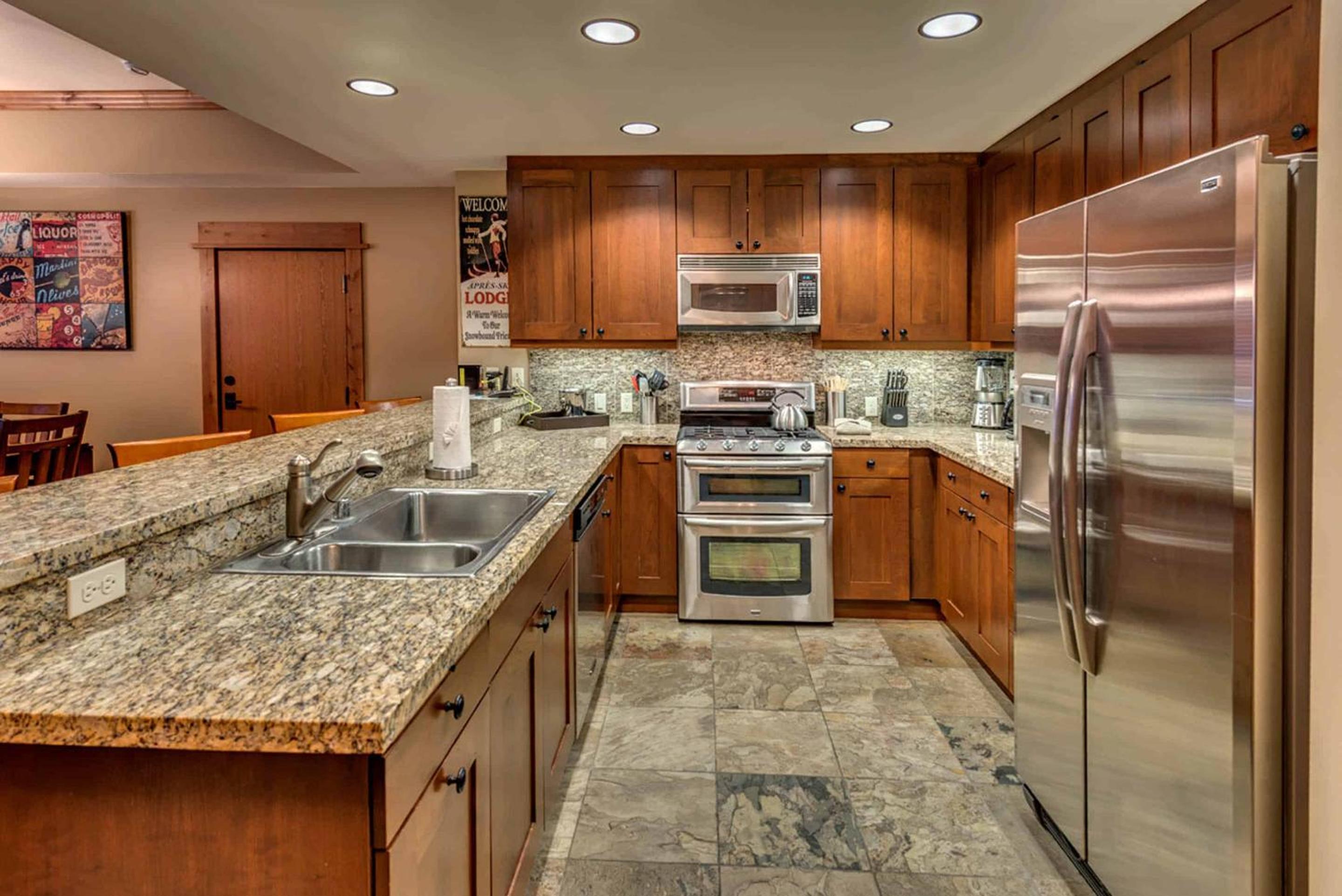 Lake Tahoe Vacations - Catamount Lodge 204B by East West Hospitality - Property Image 6