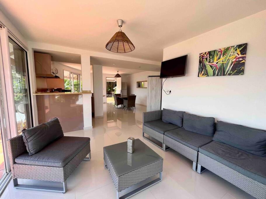 Villa Babord, anse mitan view 3