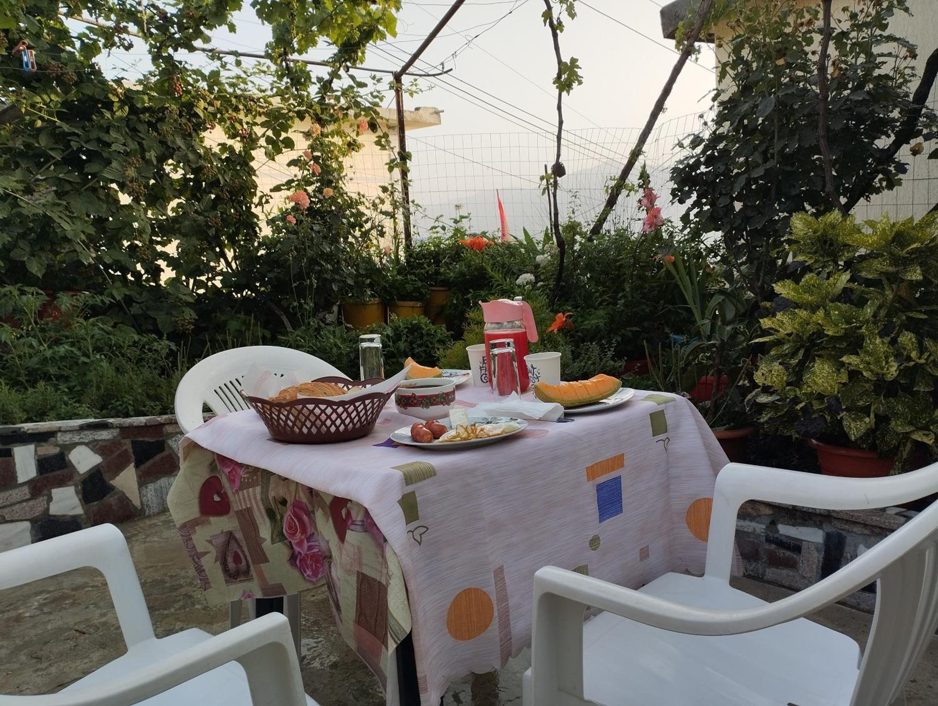 RONDO Guesthouse