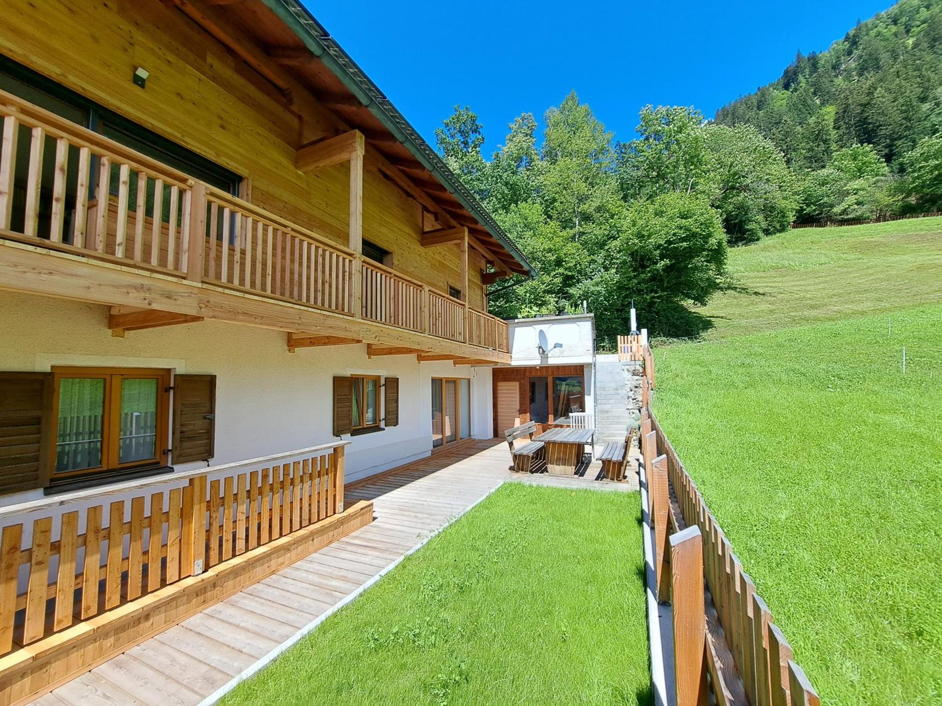 Apartment Wasserfall im Zillertal - Oasis of Peace with Panoramic Terrace, near Fügen