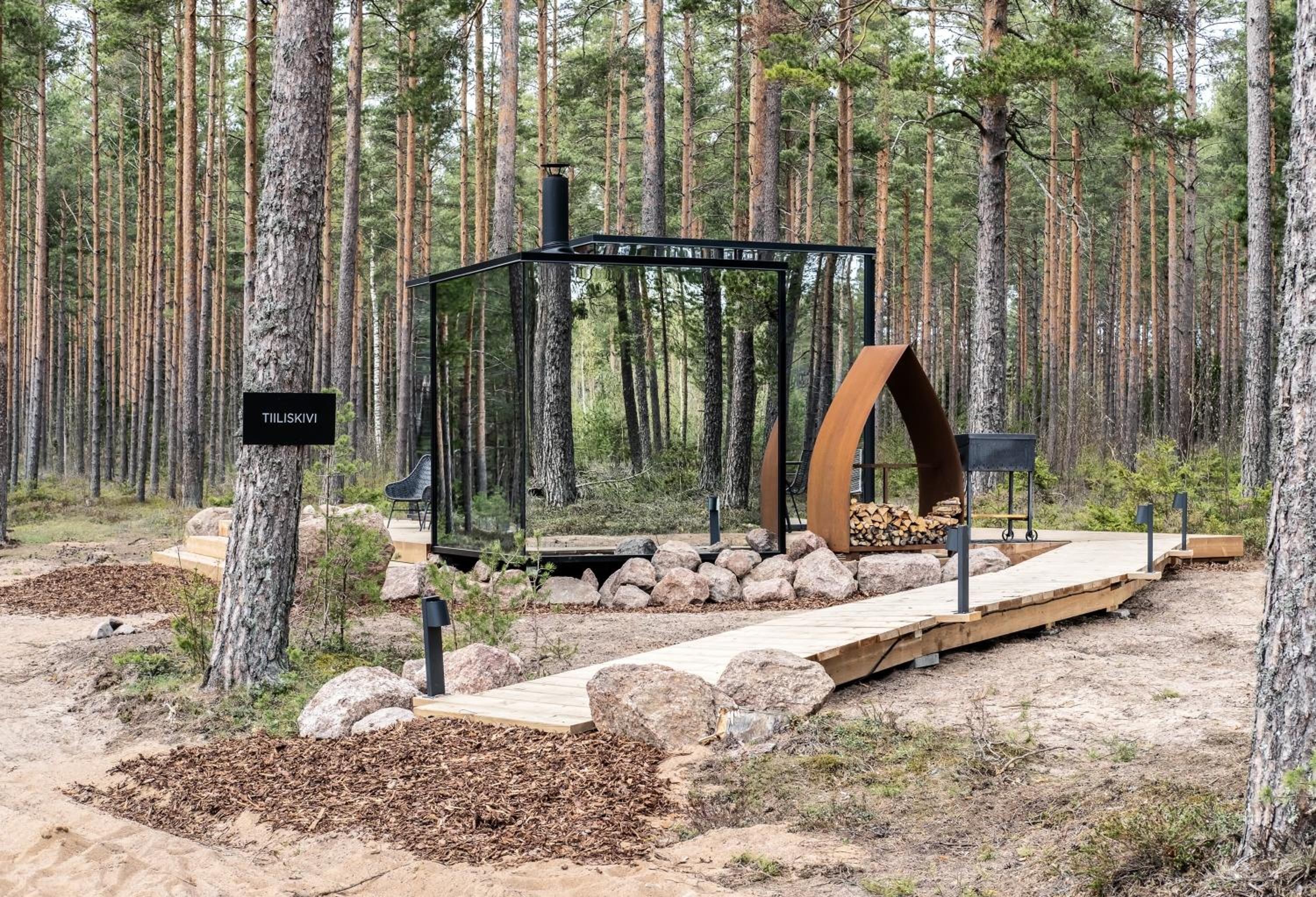 ÖÖD Mirror Houses at Versso