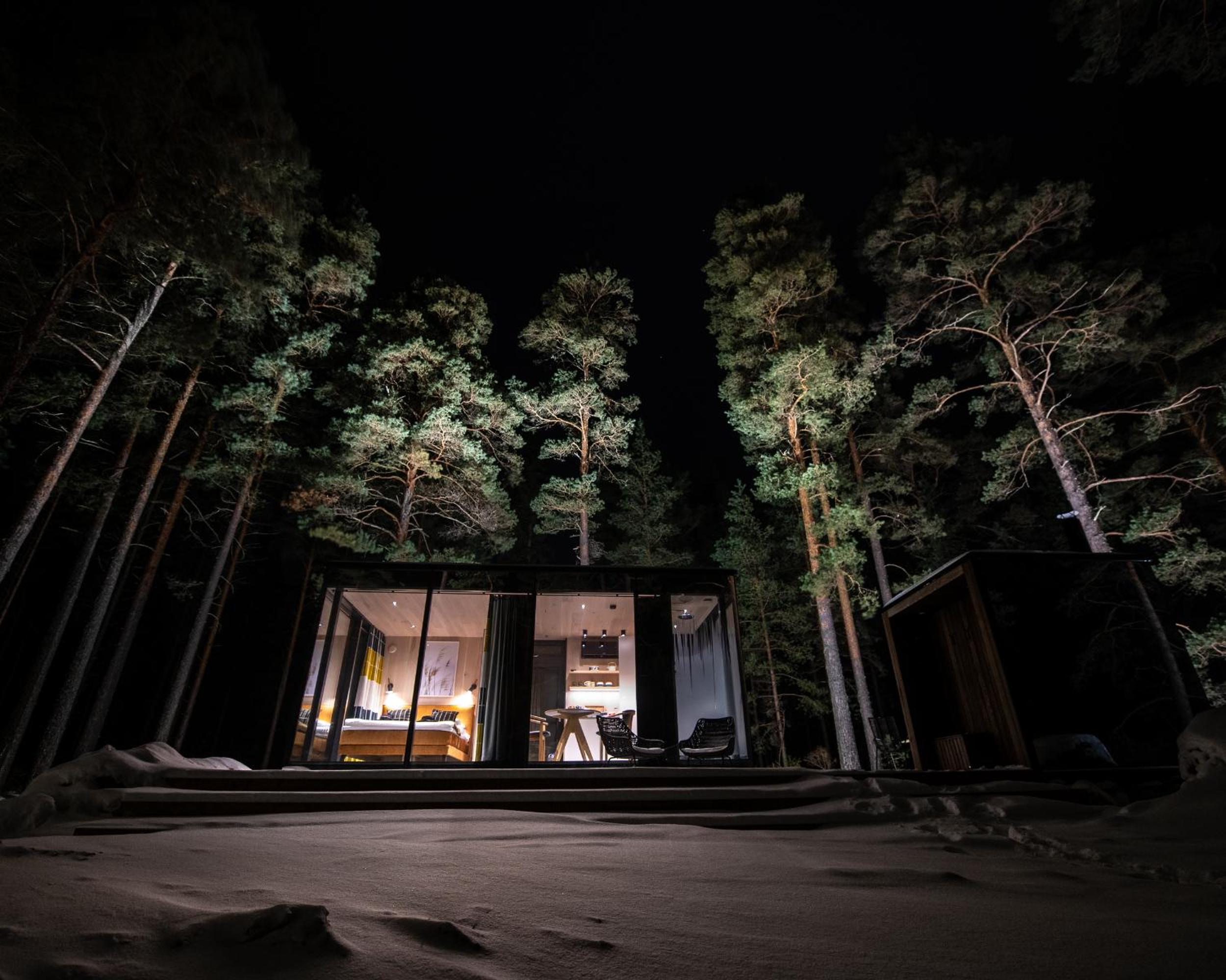ÖÖD Mirror Houses at Versso