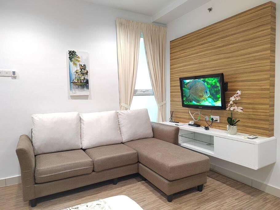 Exclusive Studio, 20th, 5pax, Gurney, Mansion One, Gleneagle Hospital photo 2