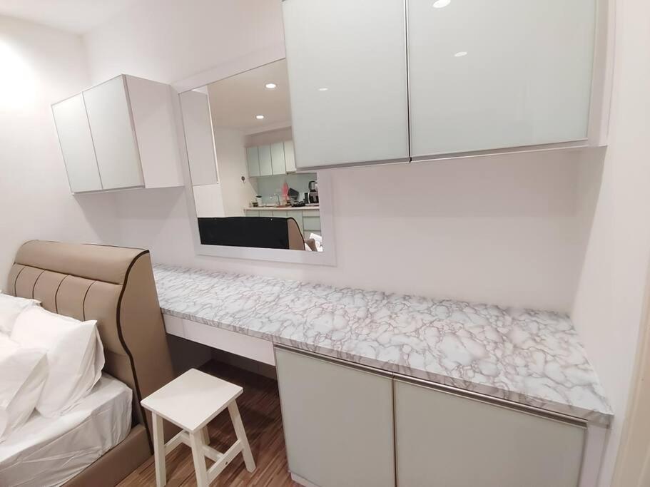Exclusive Studio, 20th, 5pax, Gurney, Mansion One, Gleneagle Hospital photo 5