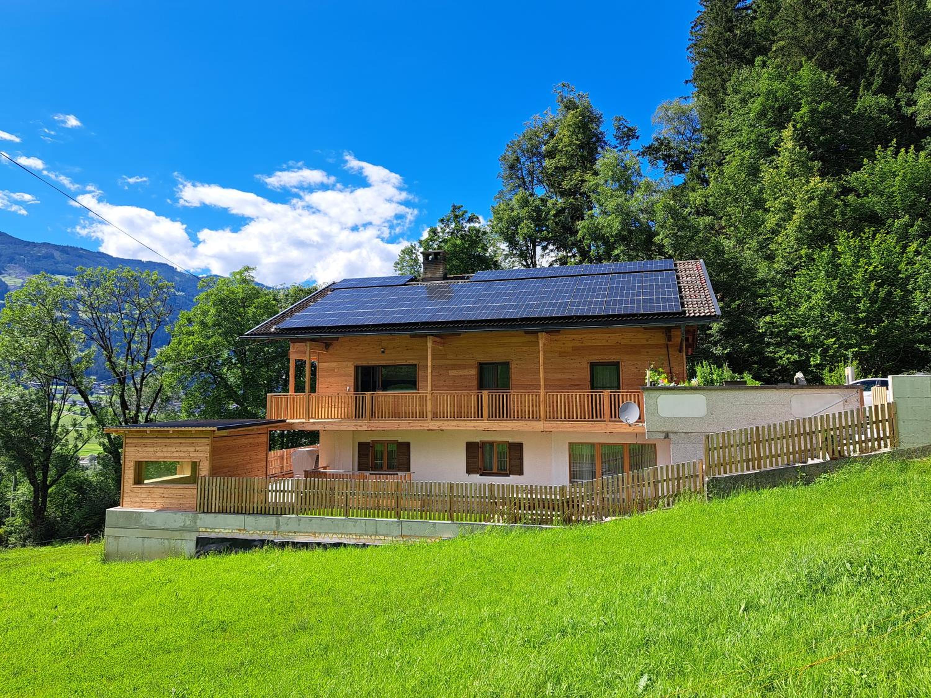 Apartment Wasserfall im Zillertal - Oasis of Peace with Panoramic Terrace, near Fügen