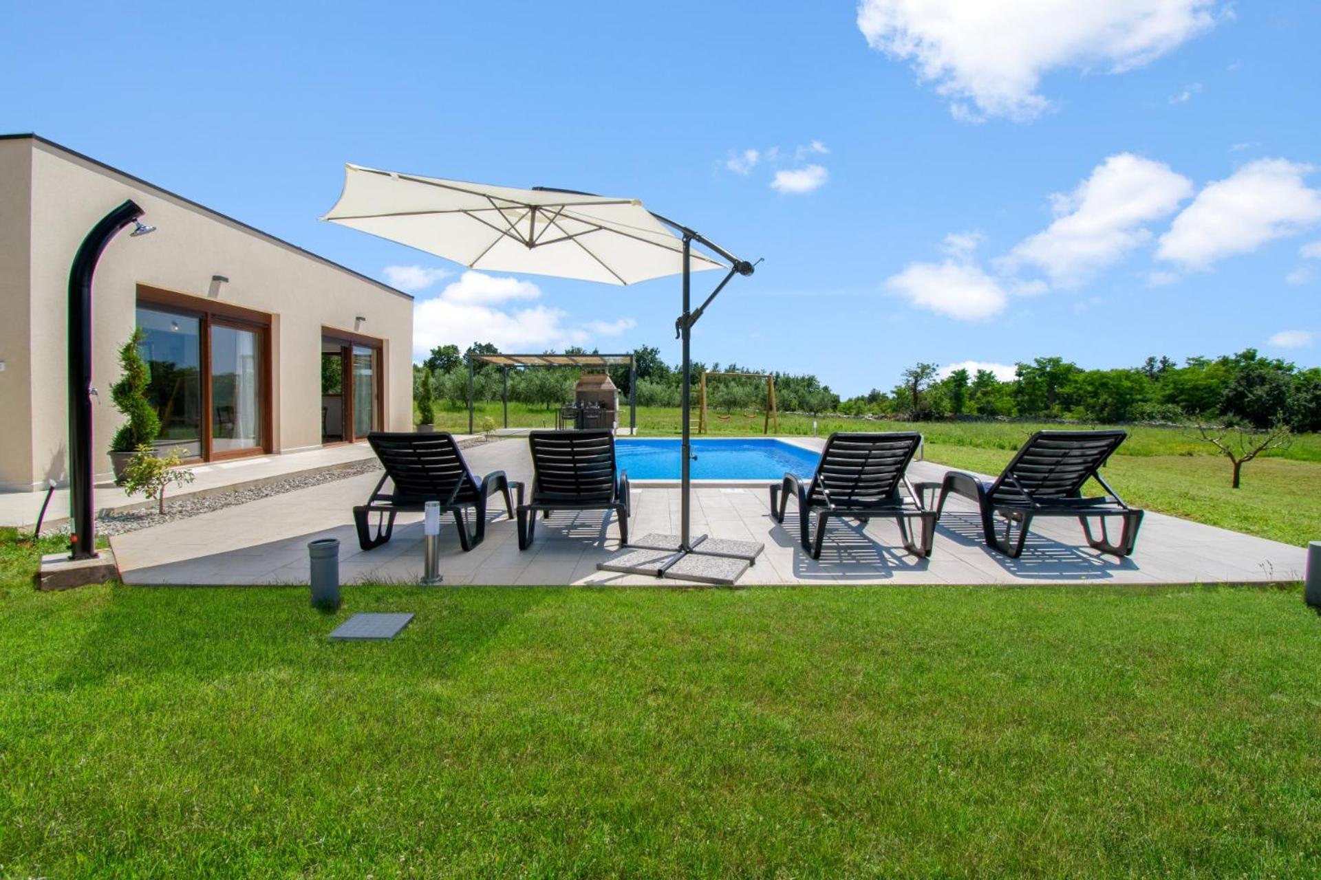 Villa Deni - by Istrabook