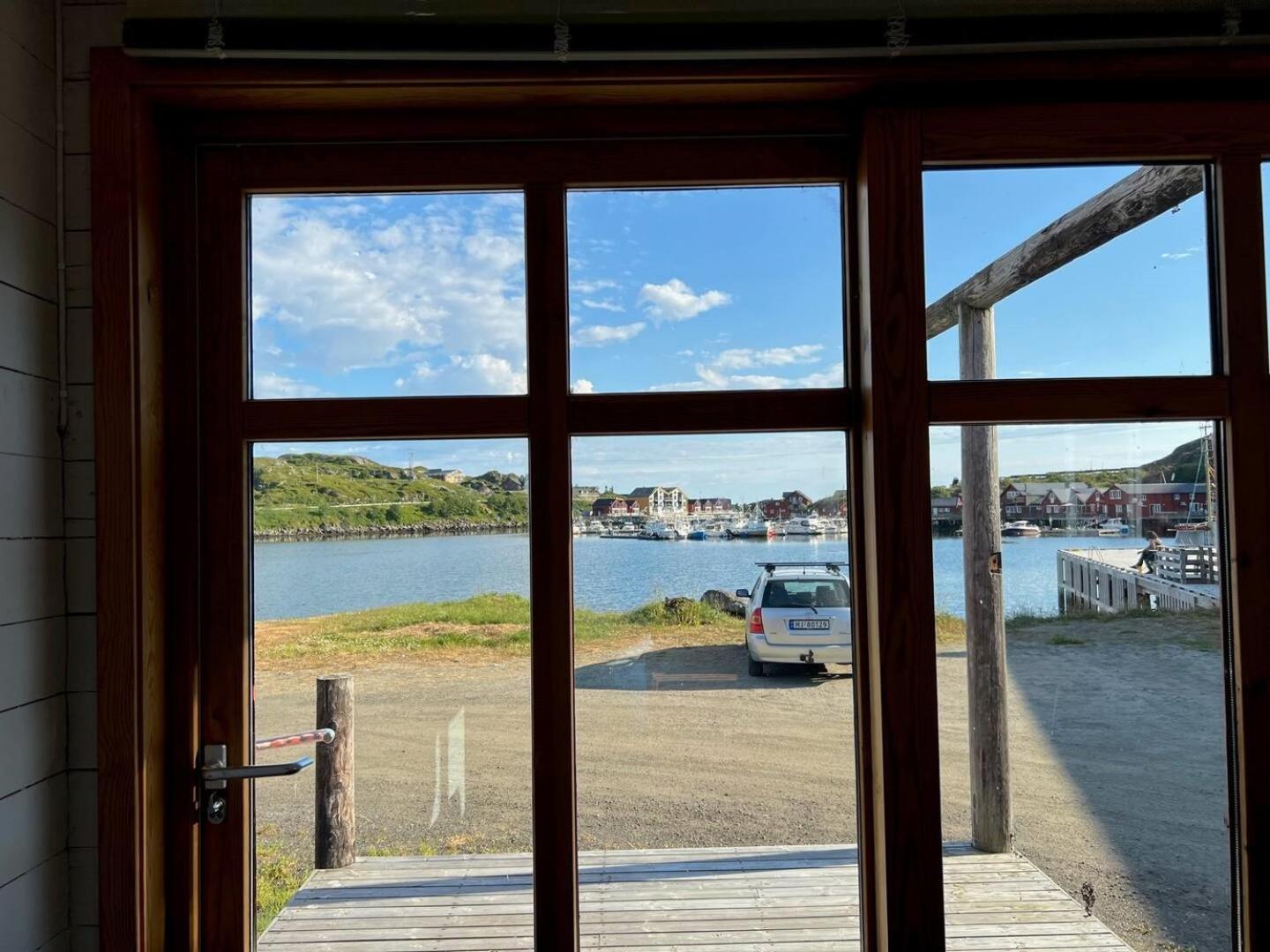 Rorbu i fiskeværet Ballstad view 5