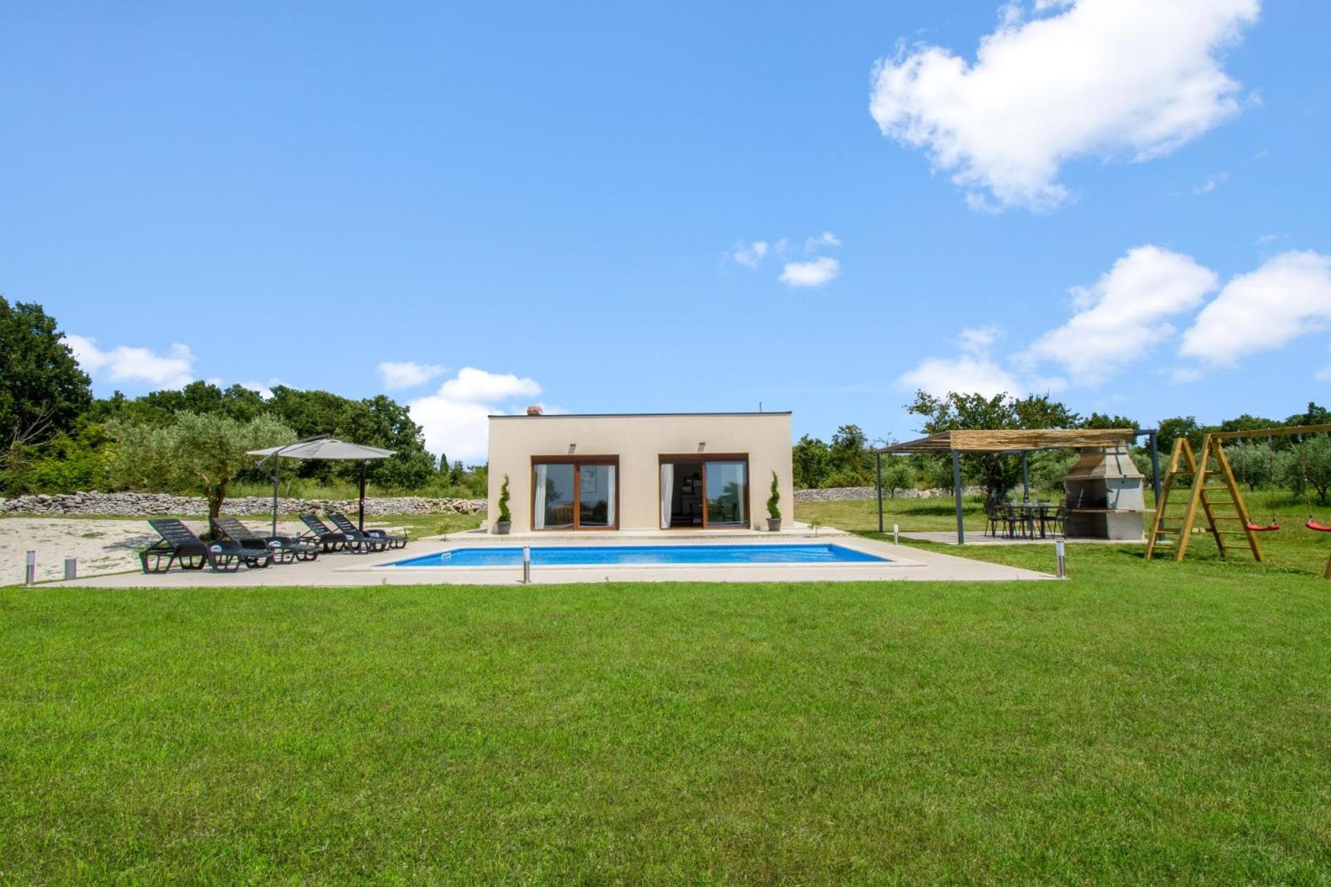 Villa Deni - by Istrabook