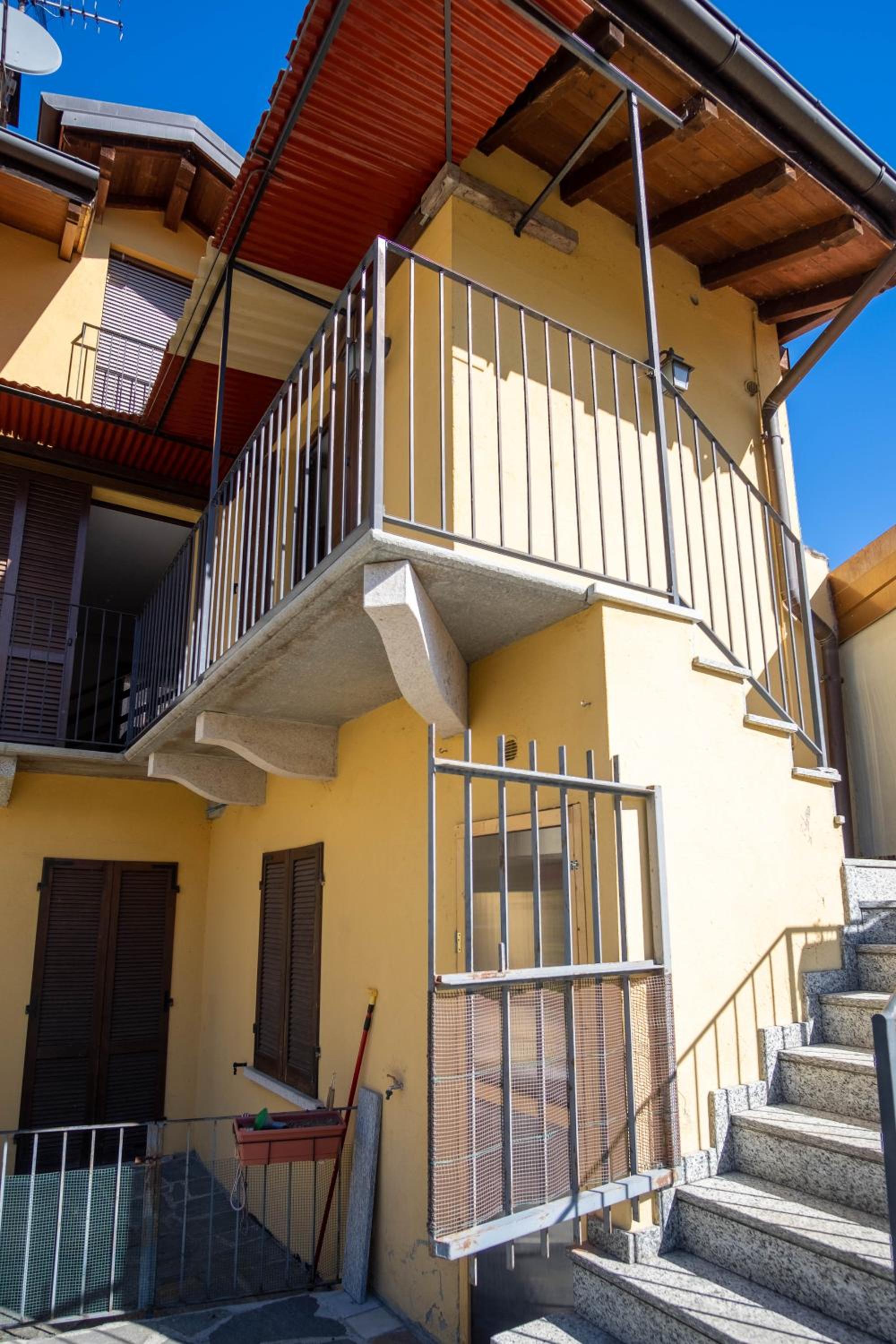 Zanone Enea view 2