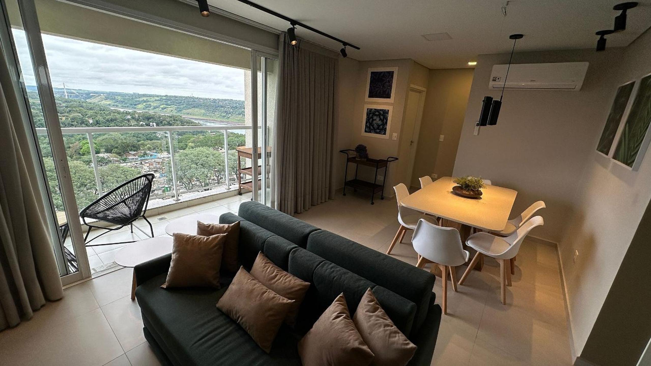 Grande apartamento no centro de Foz do Iguaçu