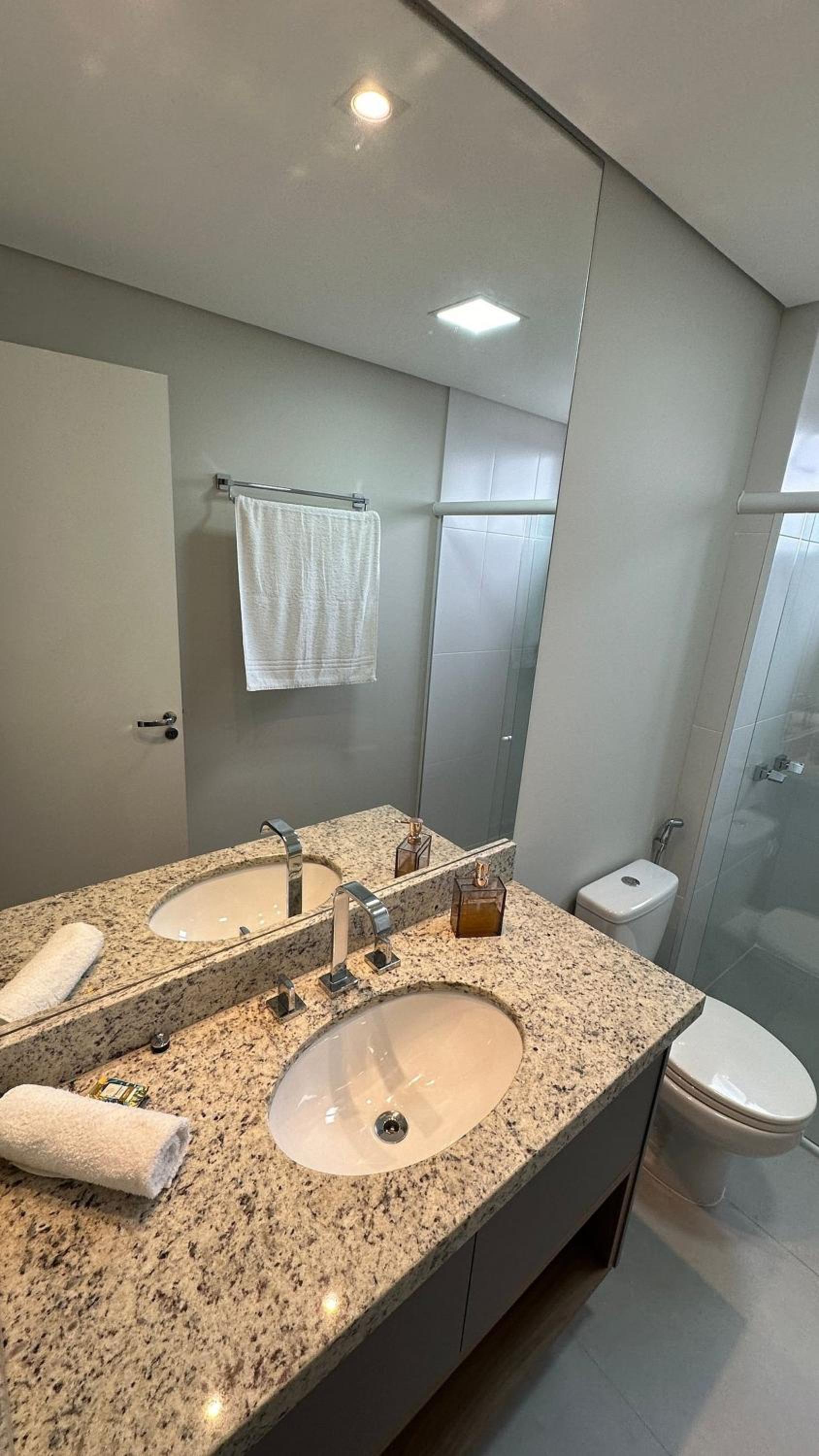 Grande apartamento no centro de Foz do Iguaçu