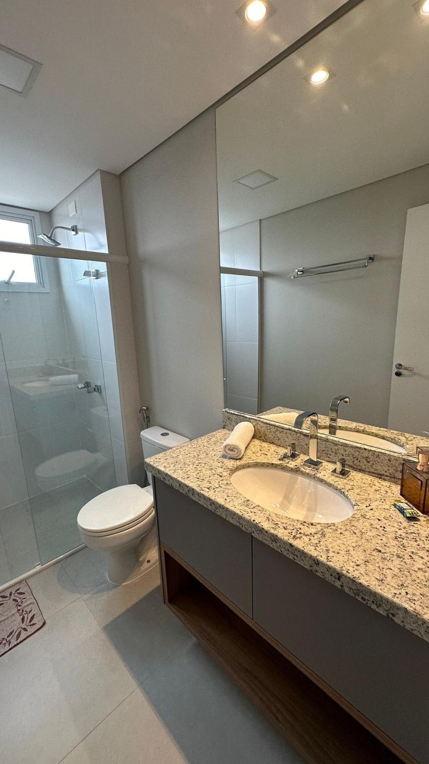 Grande apartamento no centro de Foz do Iguaçu