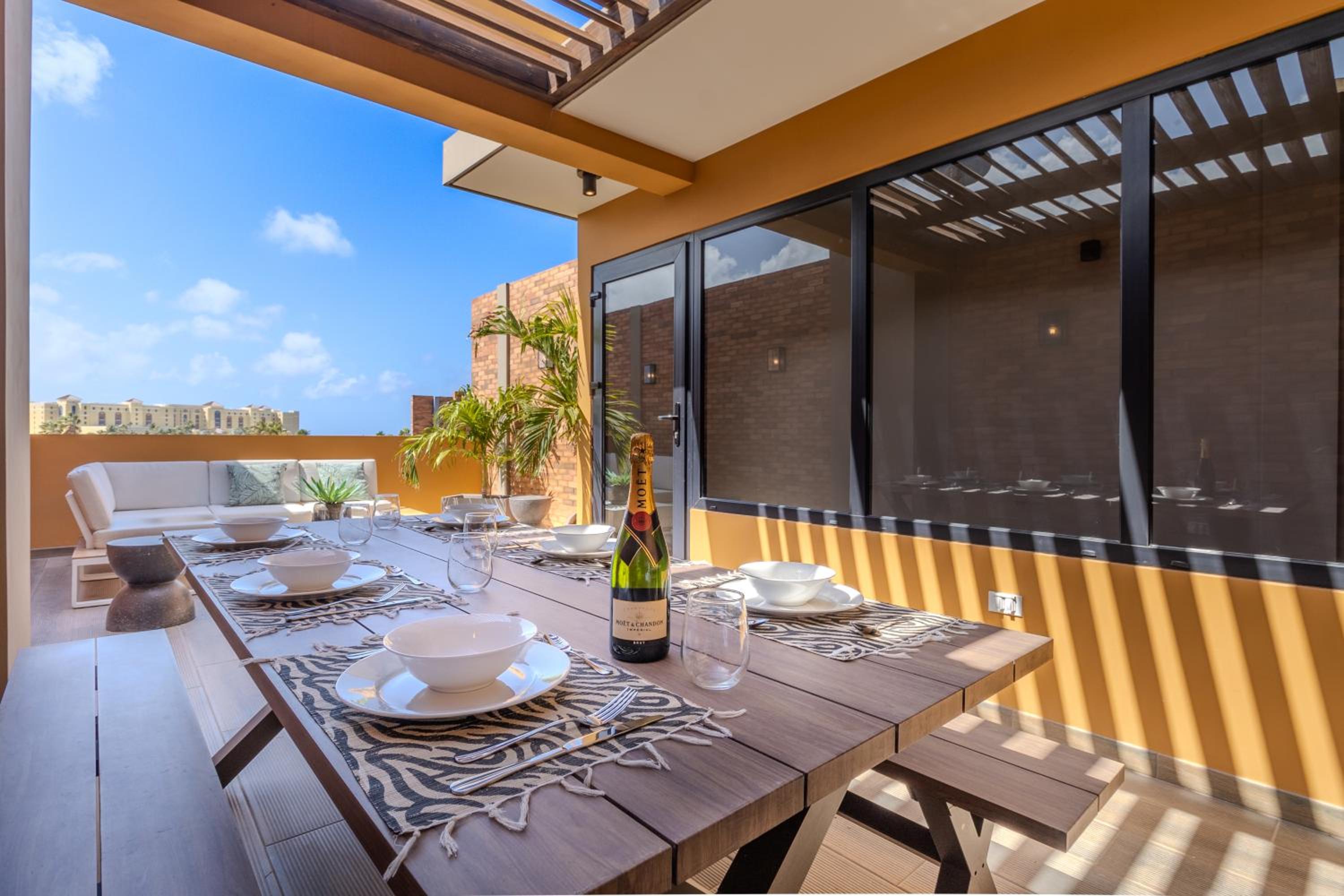 Bocobay Porta al Sole - Luxury Condos 5 min Walk to Ritz and Palm Beach