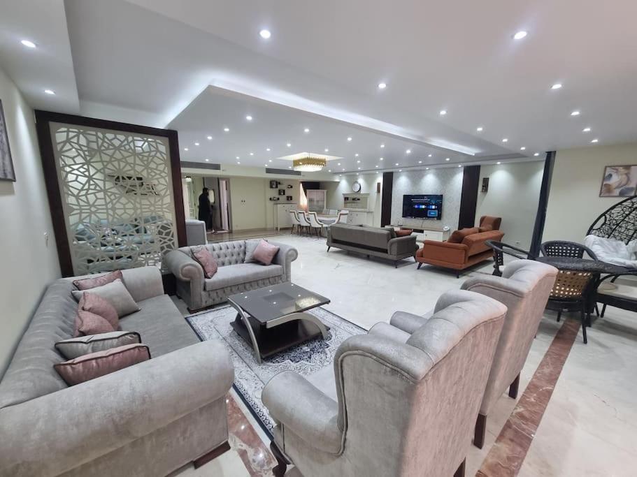 Presidential Suite Near City Star 3 Bed Apartment