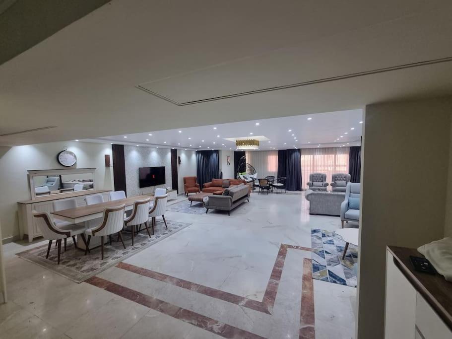Presidential Suite Near City Star 3 Bed Apartment