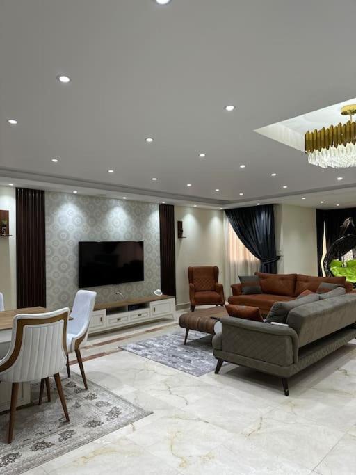Presidential Suite Near City Star 3 Bed Apartment