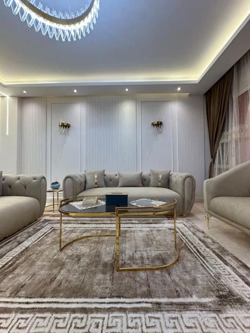 Royal Suite near City Star Mall 3 Bedroom Apart