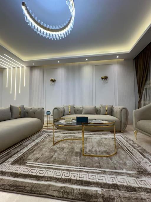 Royal Suite near City Star Mall 3 Bedroom Apart
