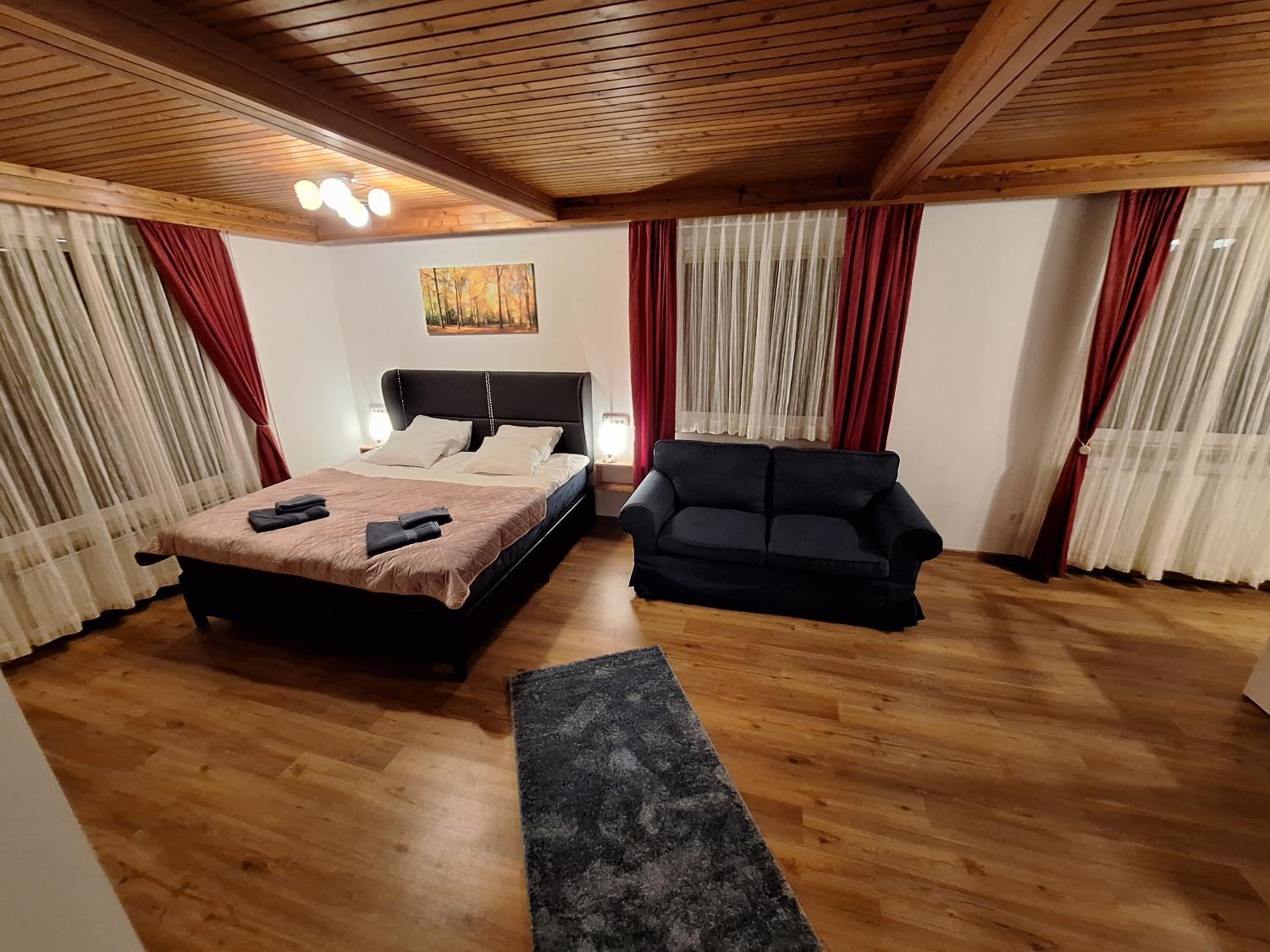 APARTMENT PETEK