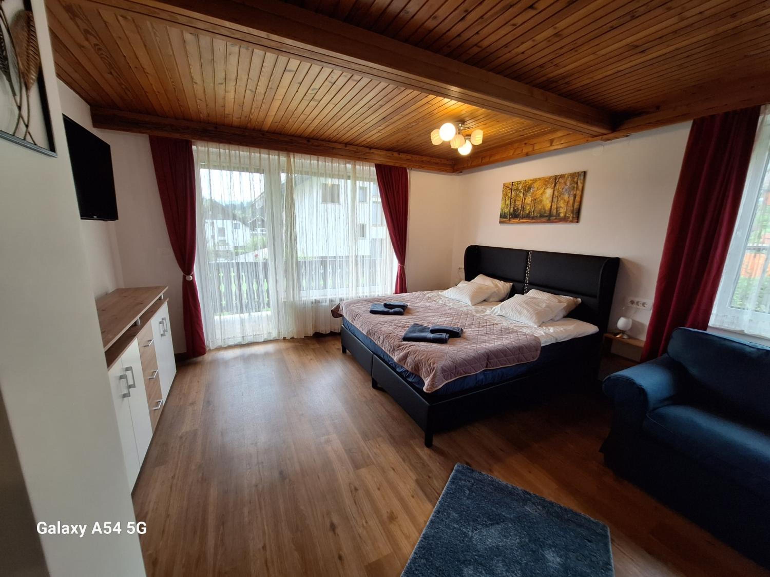 APARTMENT PETEK