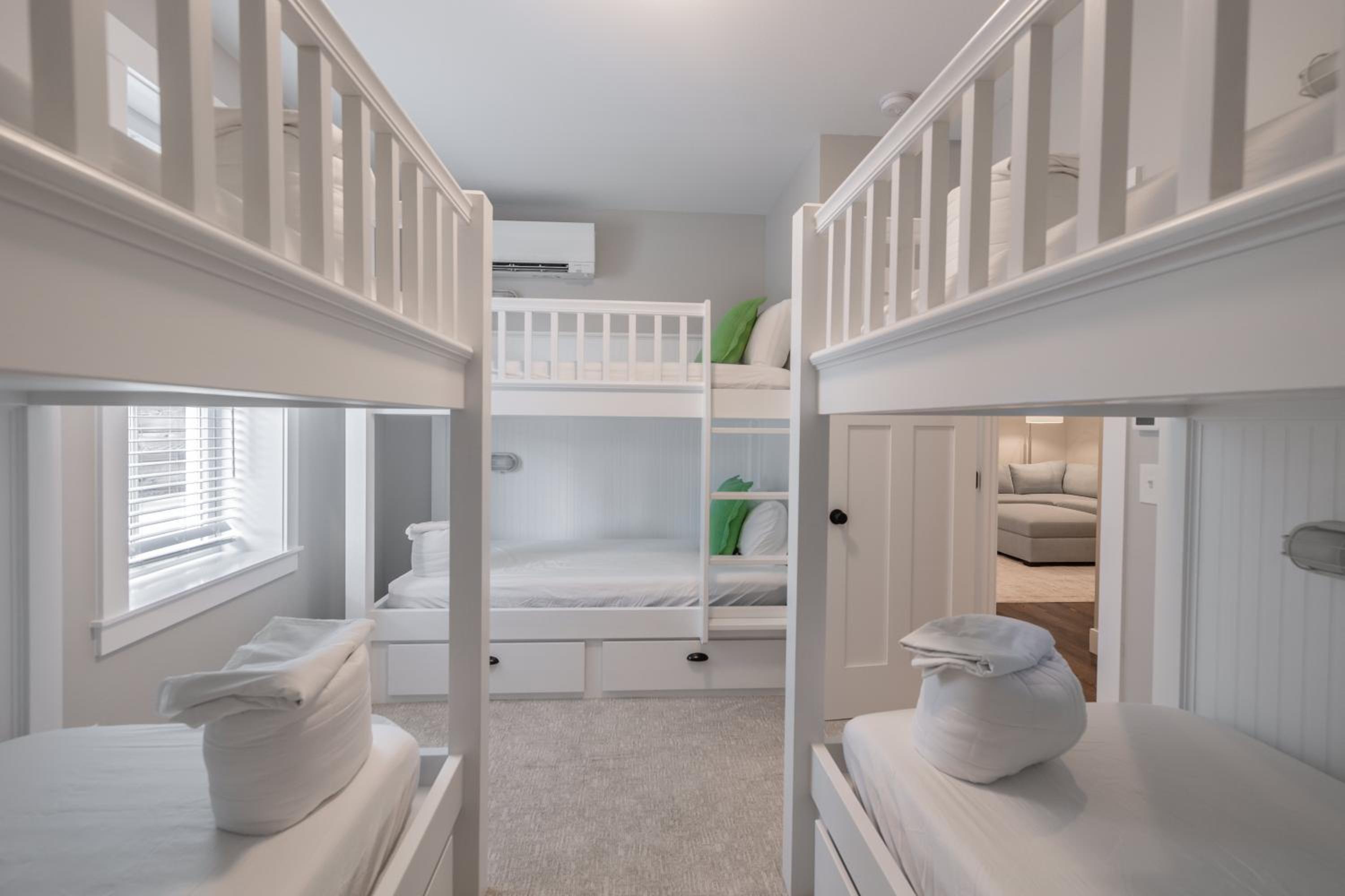 The Laurelhurst by Seabrook Hospitality