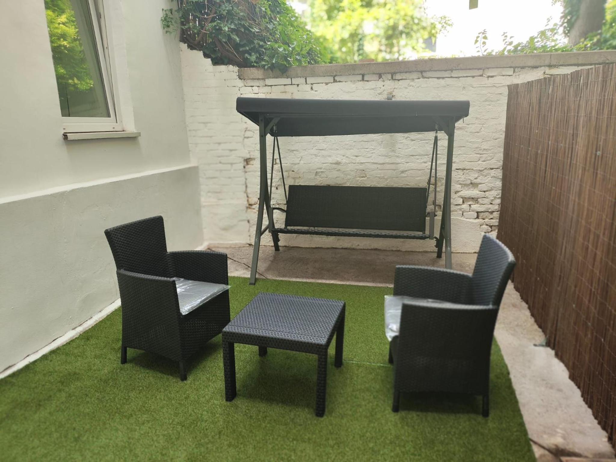 Ruby holiday home with patio
