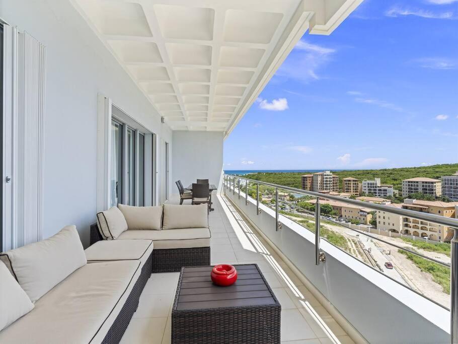 Breathtaking Lagoon Views At Blue Residence view 4