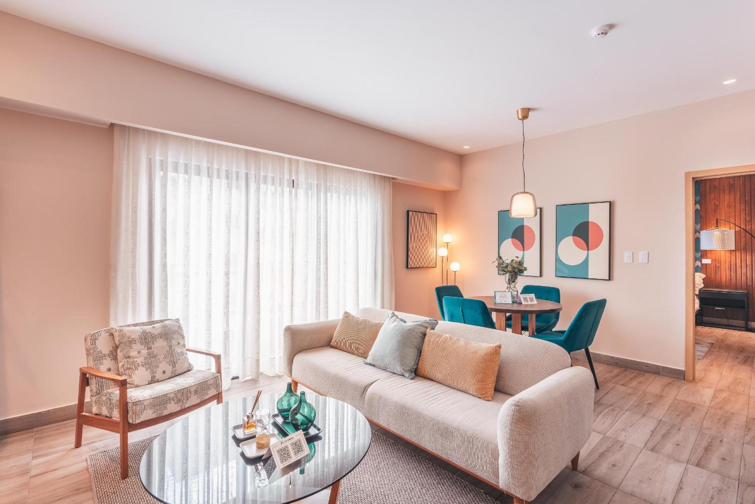 Breakfast Included at Regatta Living 304 view 4