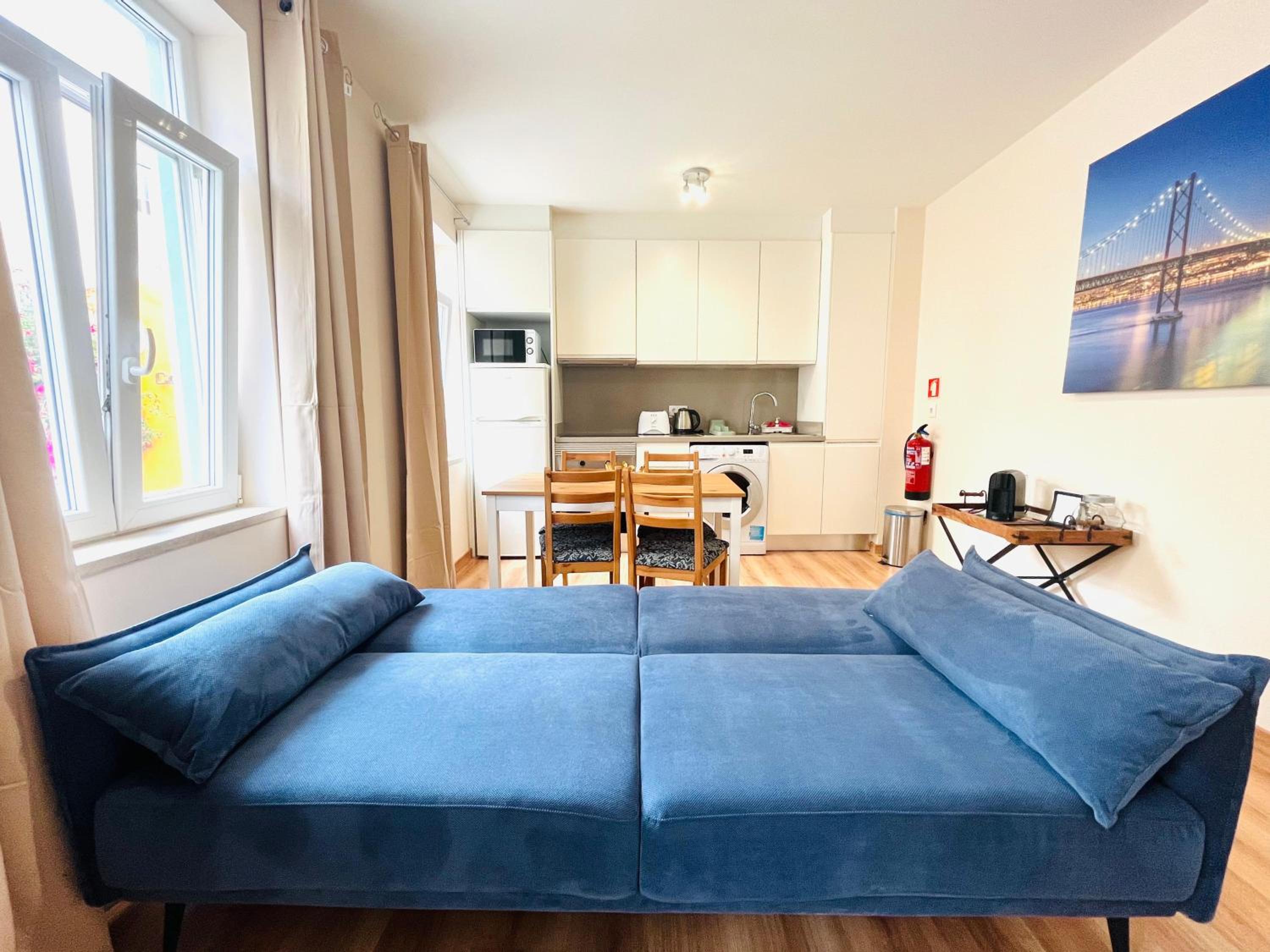 BRANDNEW Designer's 2-bed Apartment Lisbon 1011D view 5