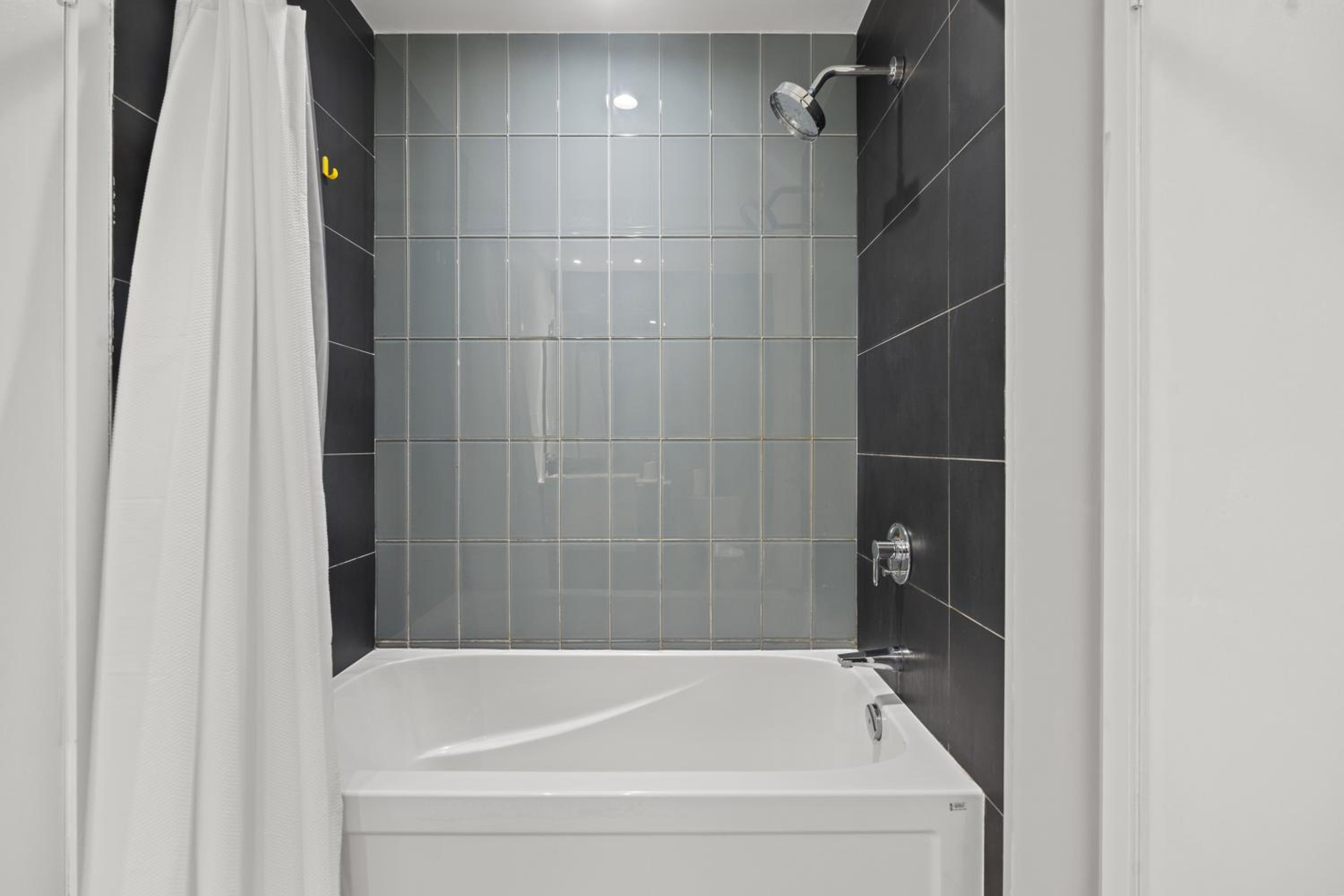 GLOBALSTAY. Elegant Downtown Apartments view 2