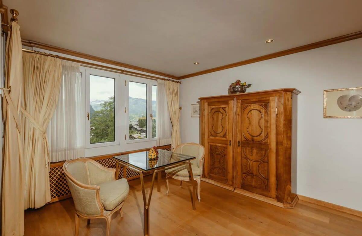 Luxurious serviced Flat in TOP 5 Star Park Hotel