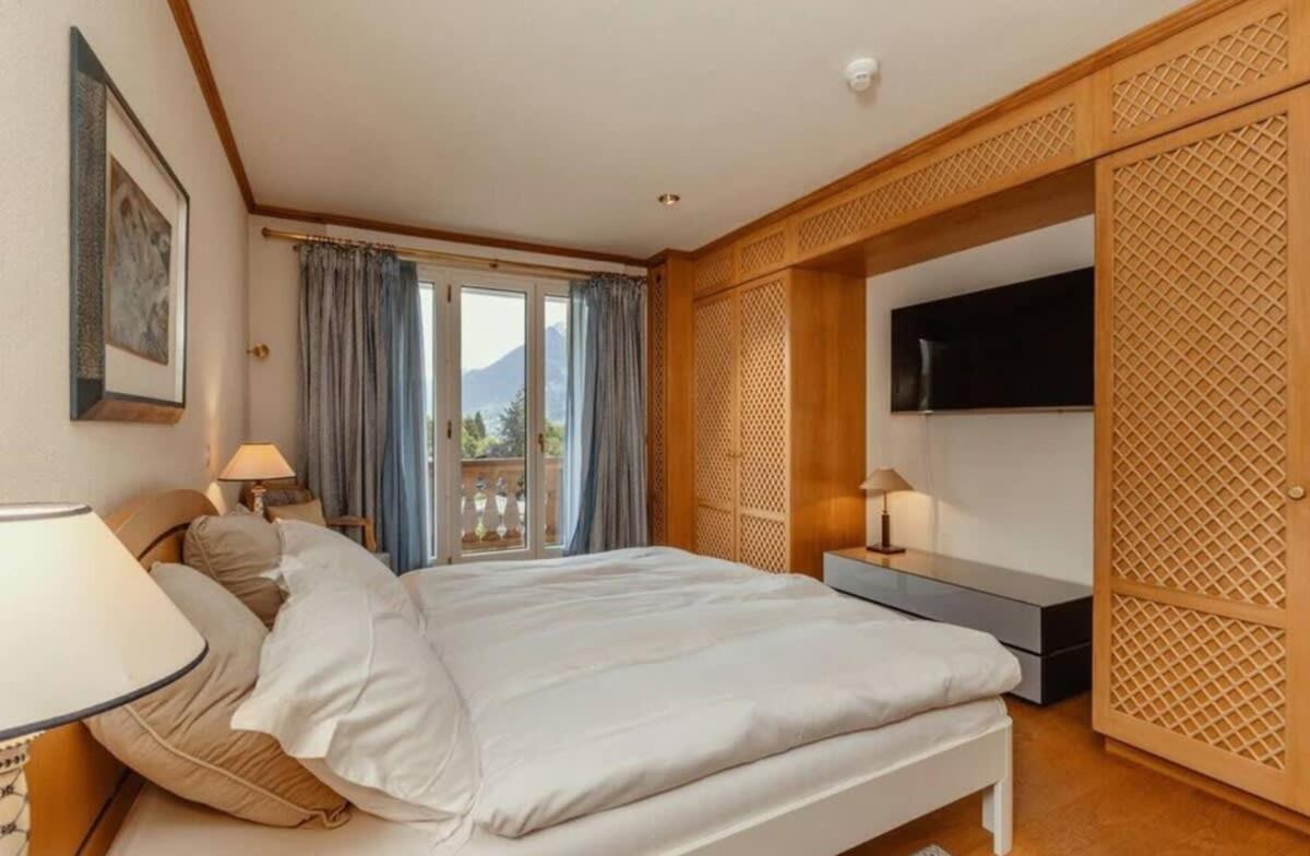 Luxurious serviced Flat in TOP 5 Star Park Hotel