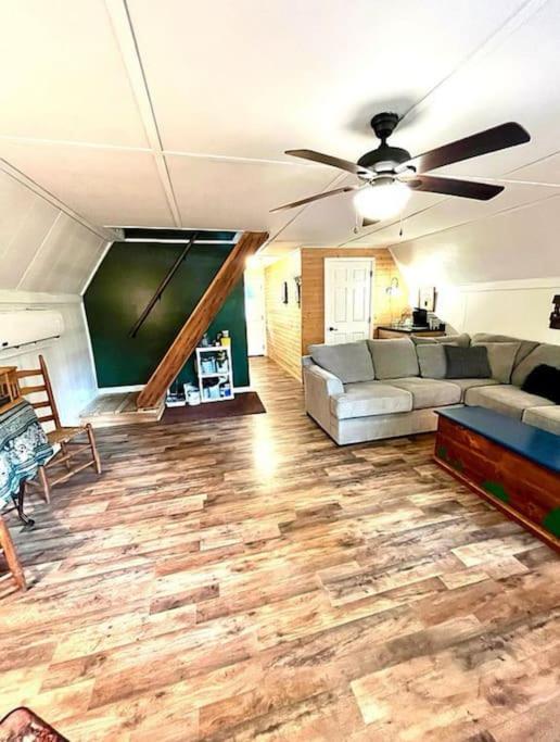 HOT TUB -Secluded Cabin Cave Run Lake and near Red River Gorge view 5
