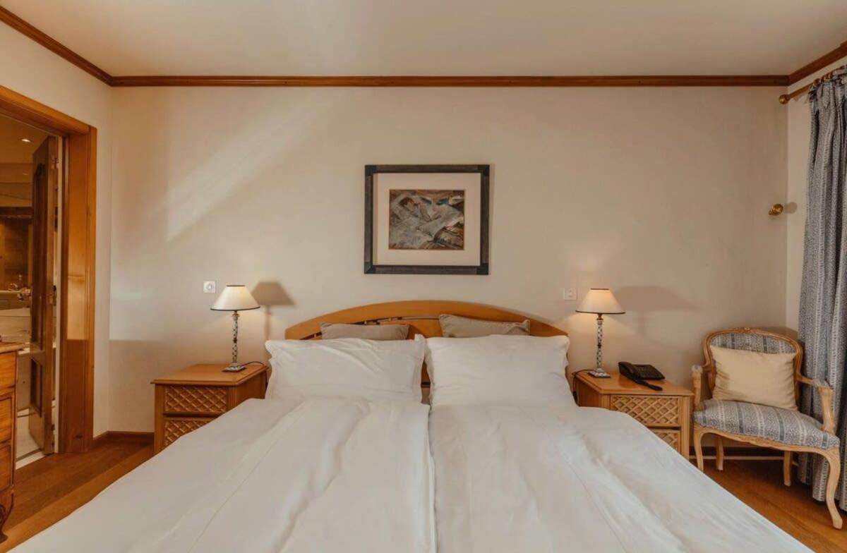 Luxurious serviced Flat in TOP 5 Star Park Hotel