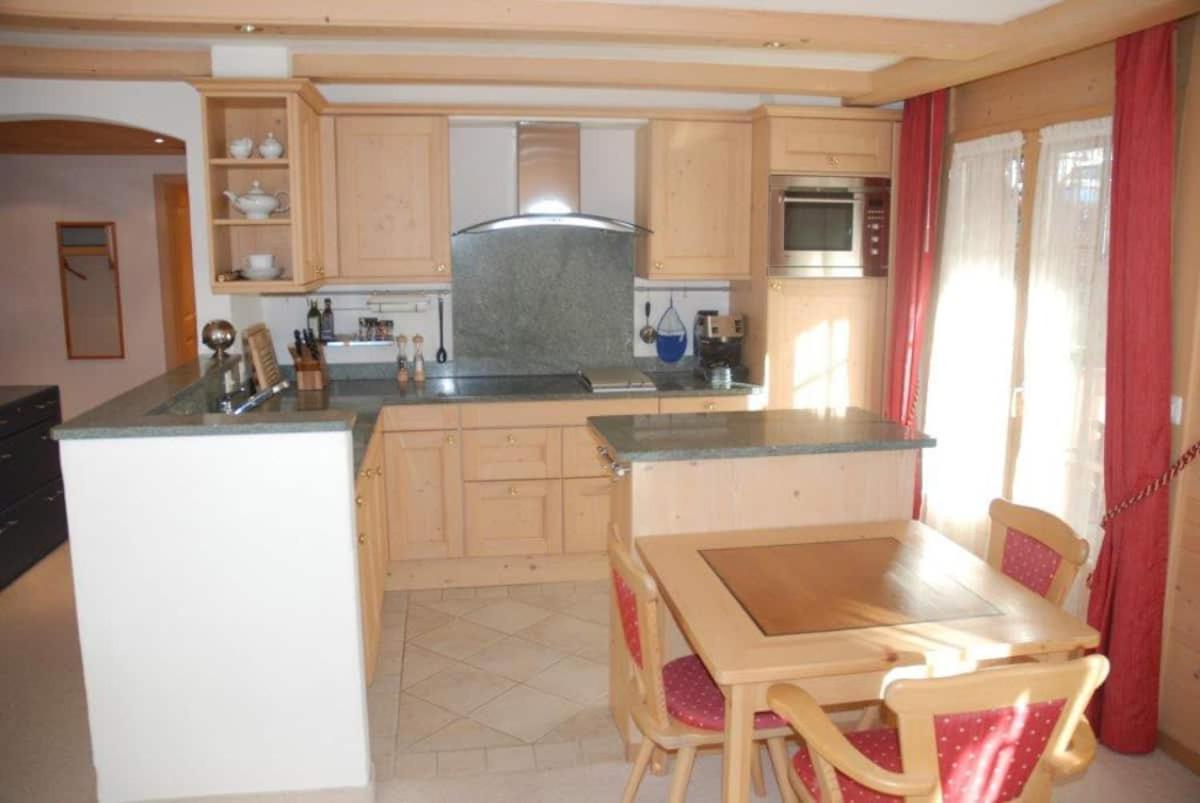 Minutes Walk from Gstaad Center - Great Apartment