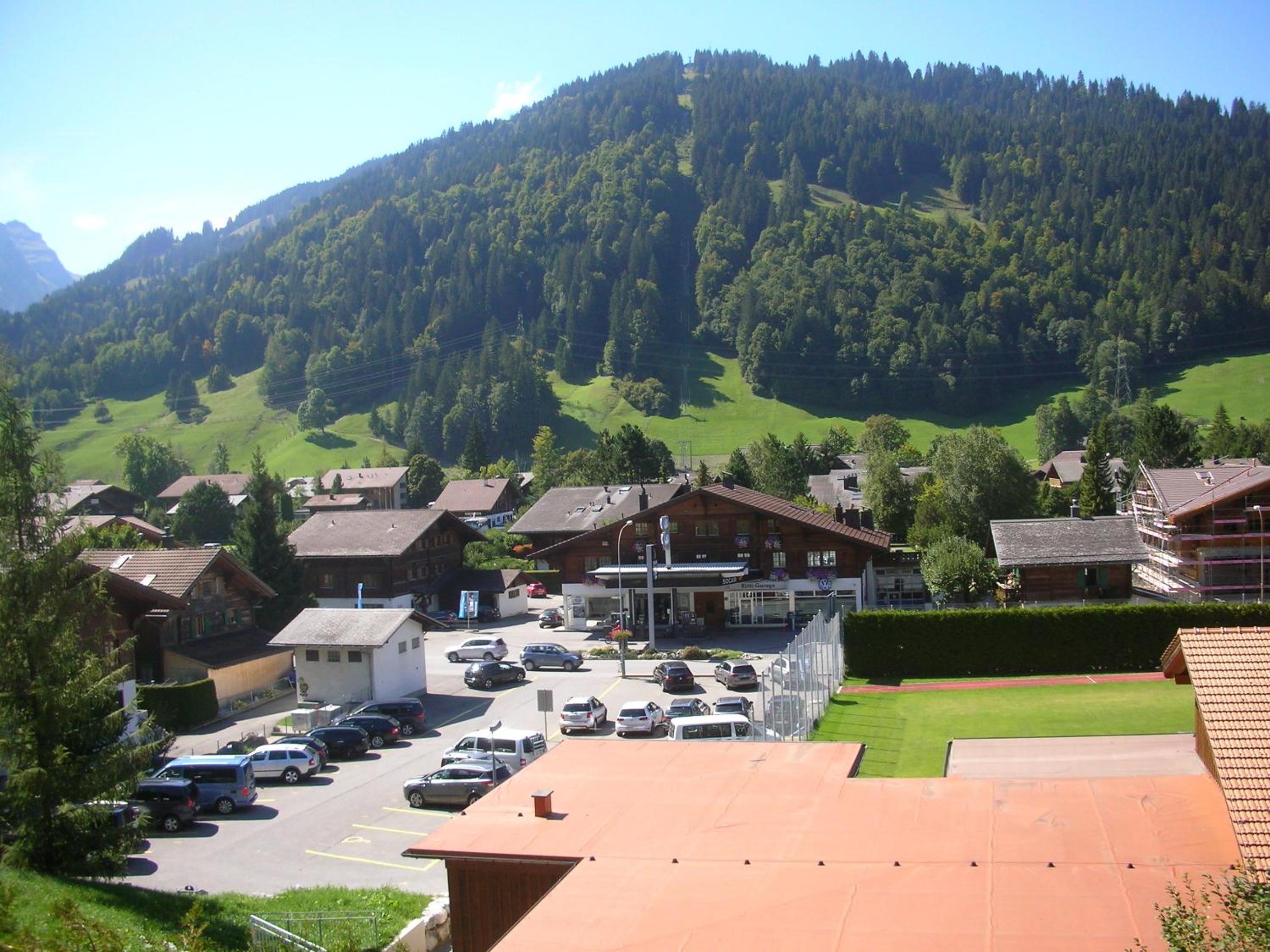 Minutes Walk from Gstaad Center - Great Apartment