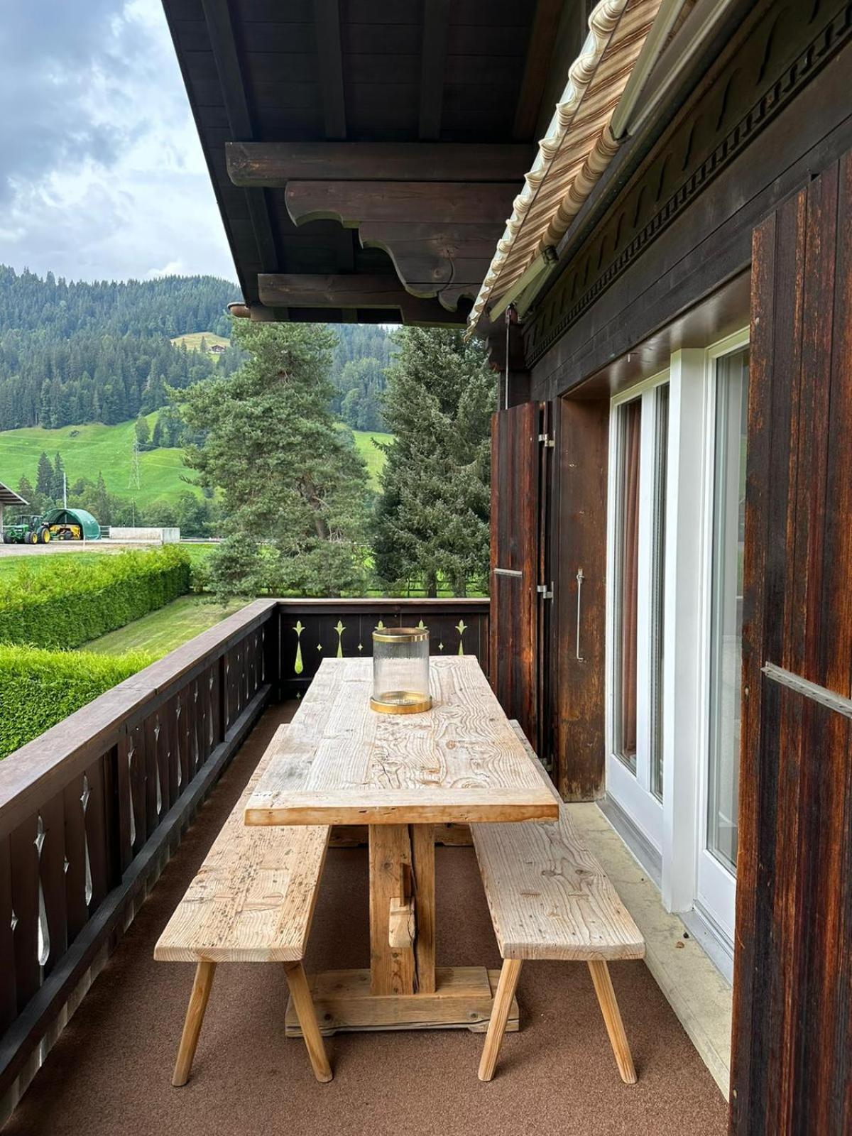Alpine Haven 3-bedroom Chalet in Gstaad