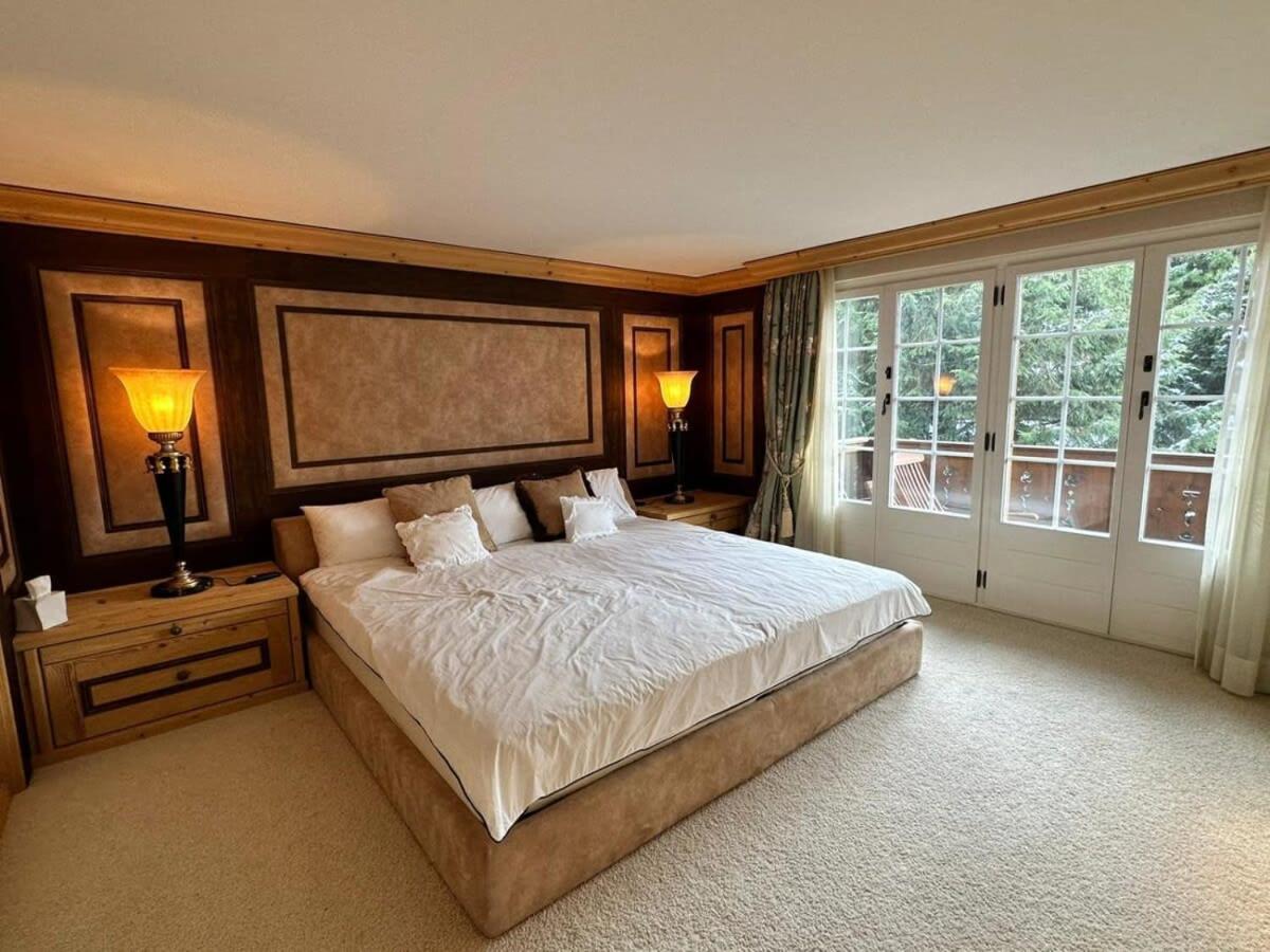 Luxury Flat Close to Park Hotel in Gstaad