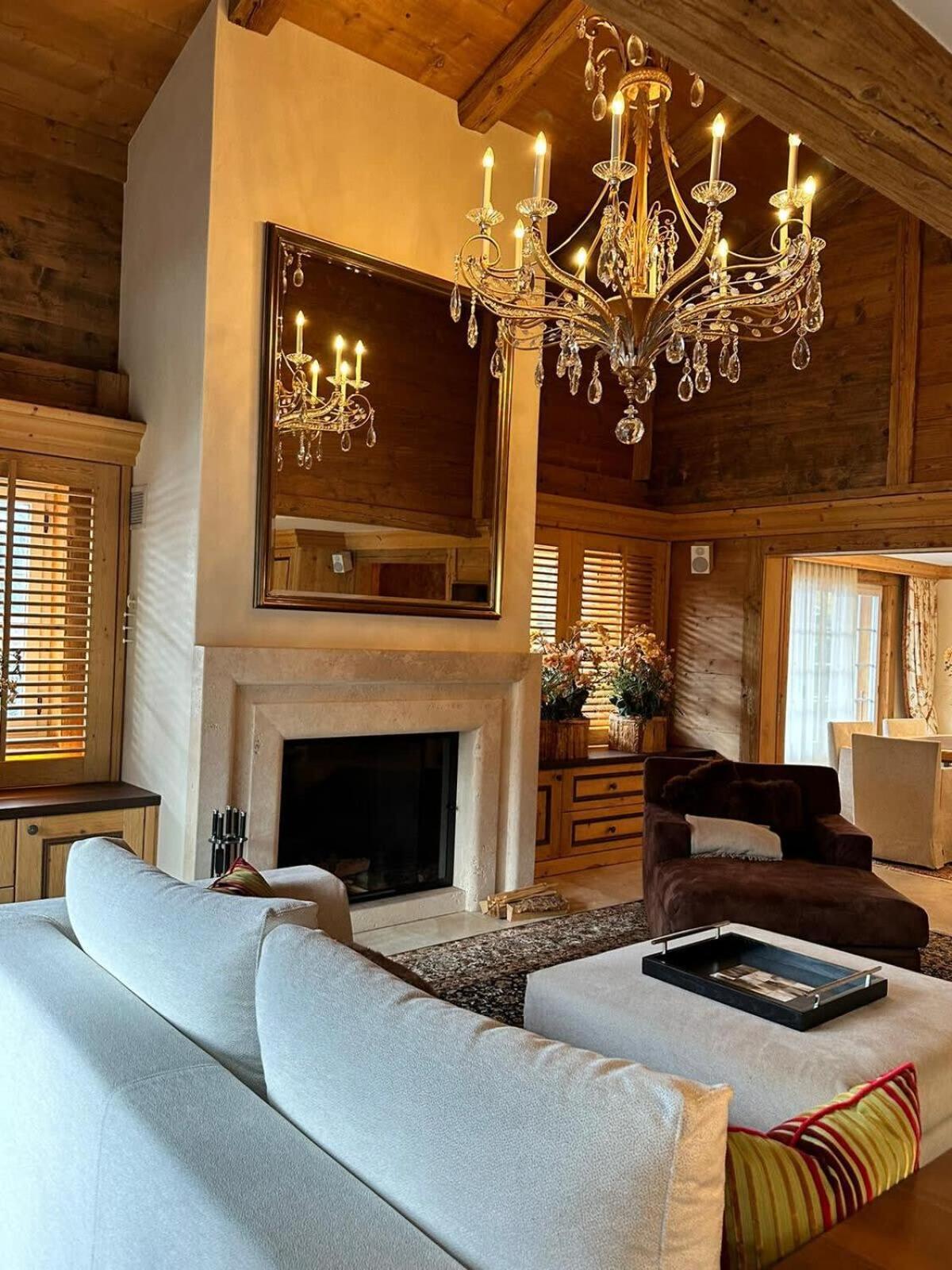Luxury Flat Close to Park Hotel in Gstaad