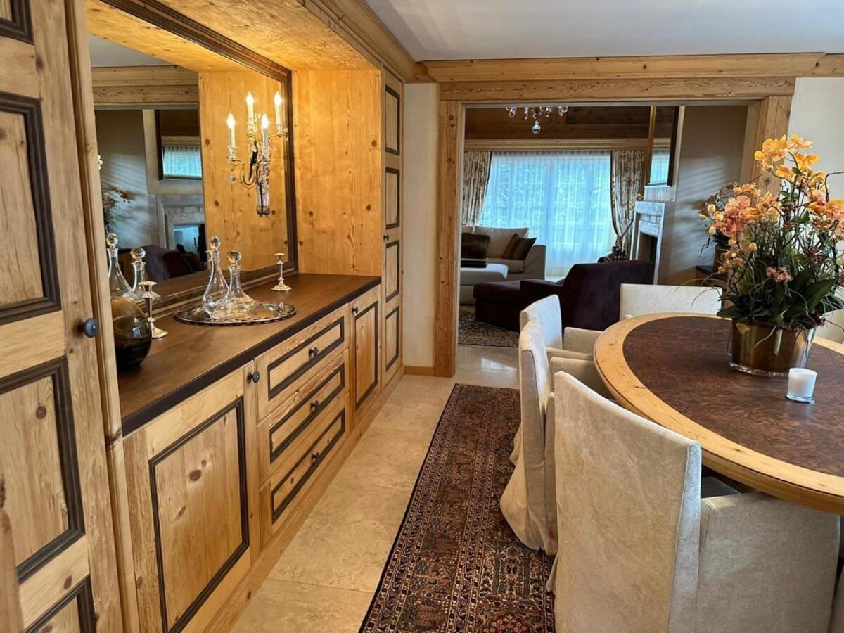 Luxury Flat Close to Park Hotel in Gstaad